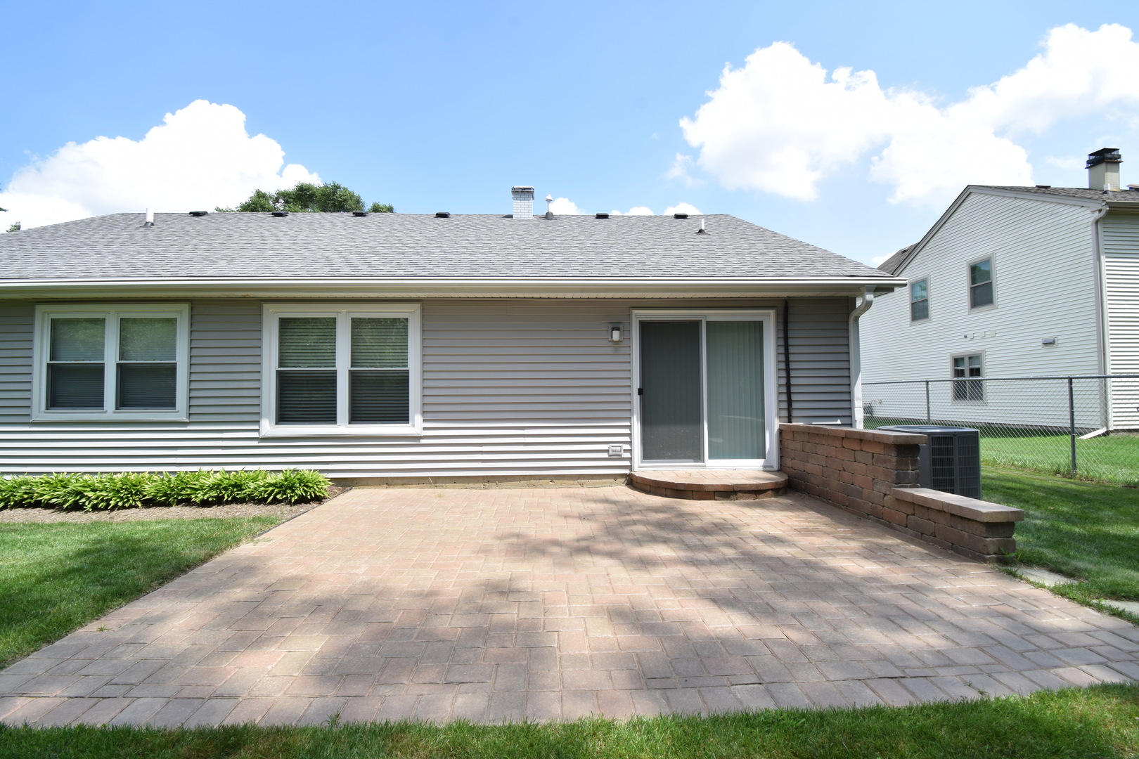 593 Cortland Drive, Lake Zurich, IL 60047
