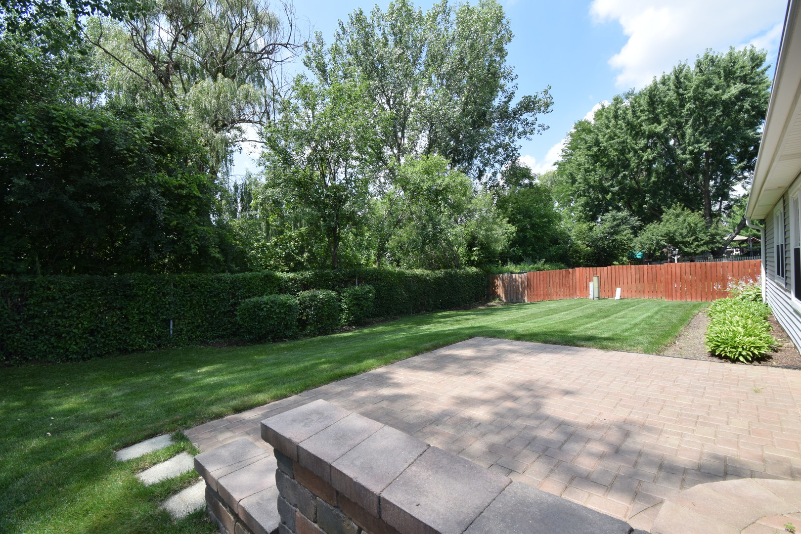 593 Cortland Drive, Lake Zurich, IL 60047