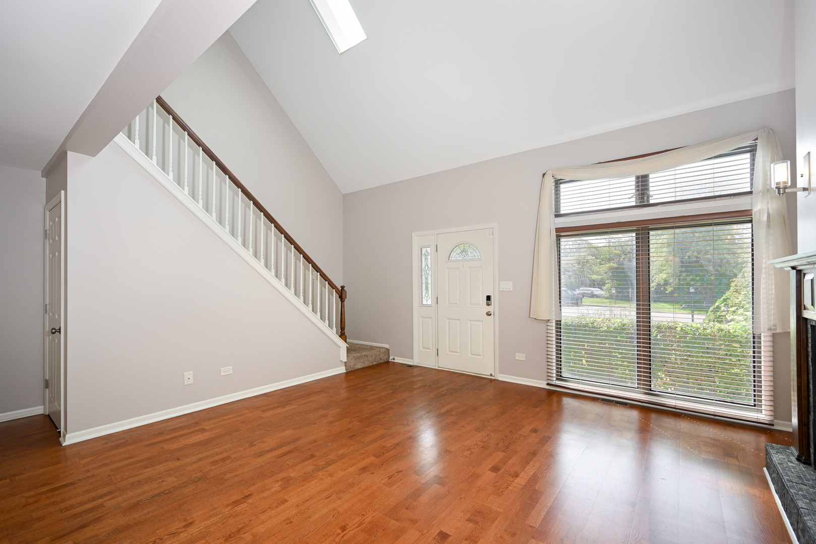 10860 S 84th Avenue, Palos Hills, IL 60465
