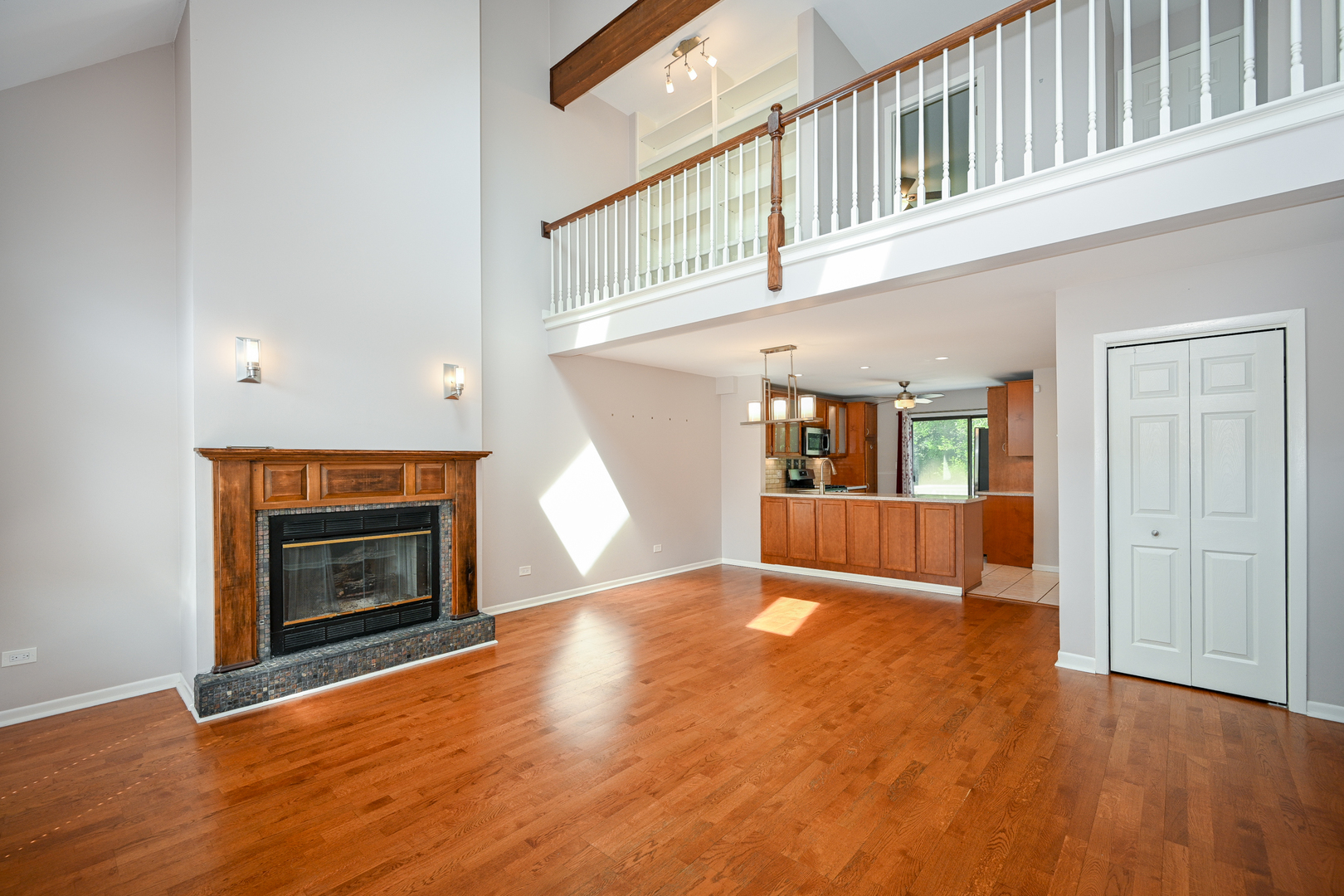 10860 S 84th Avenue, Palos Hills, IL 60465