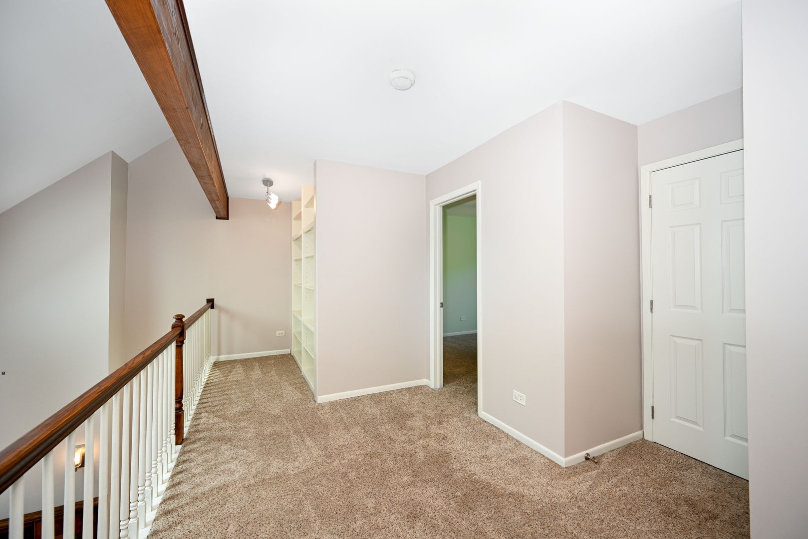 10860 S 84th Avenue, Palos Hills, IL 60465