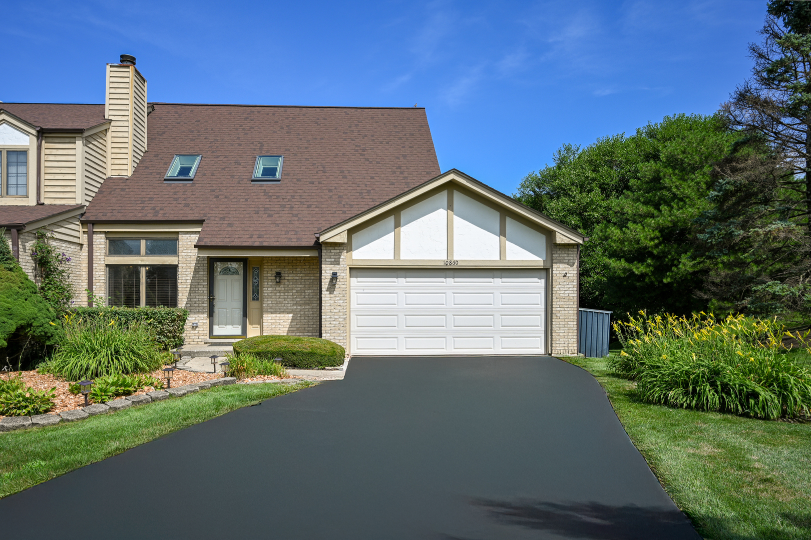 10860 S 84th Avenue, Palos Hills, IL 60465