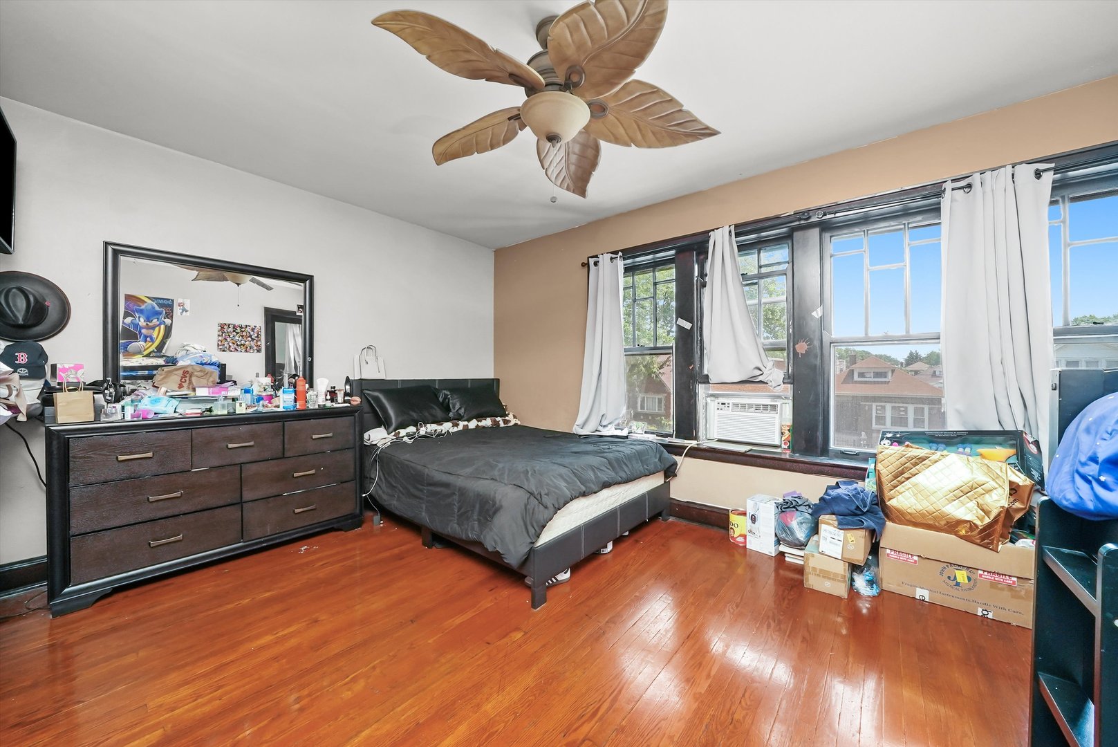 6234 S ALBANY Avenue, Chicago, IL 60629