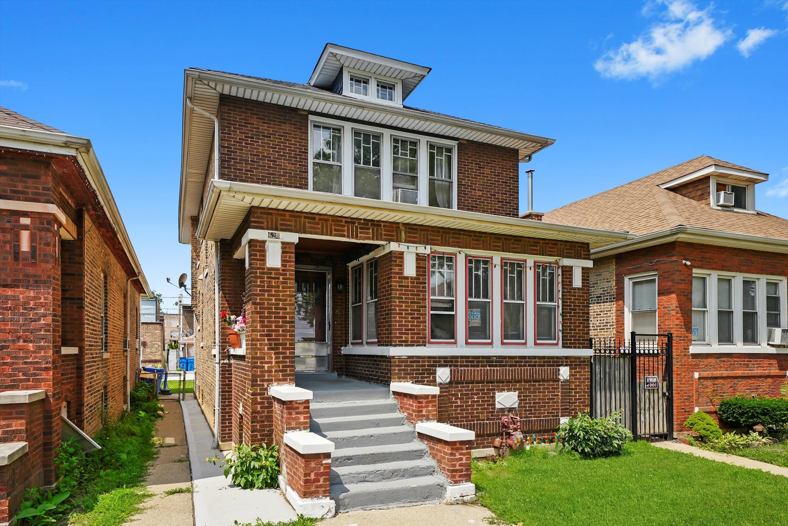 6234 S ALBANY Avenue, Chicago, IL 60629