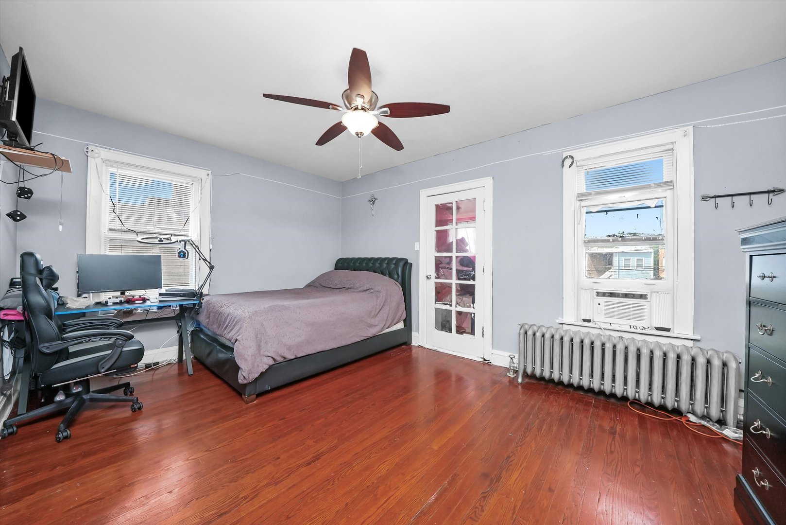 6234 S ALBANY Avenue, Chicago, IL 60629