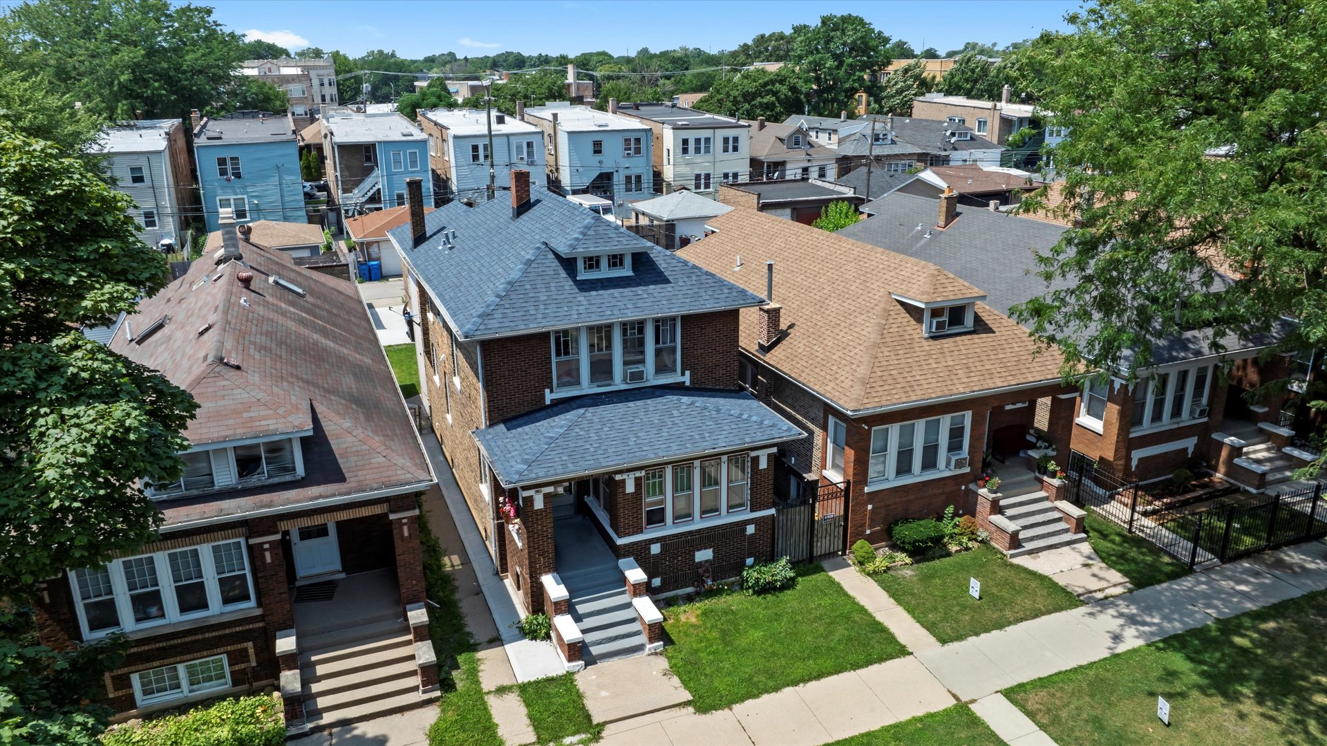 6234 S ALBANY Avenue, Chicago, IL 60629