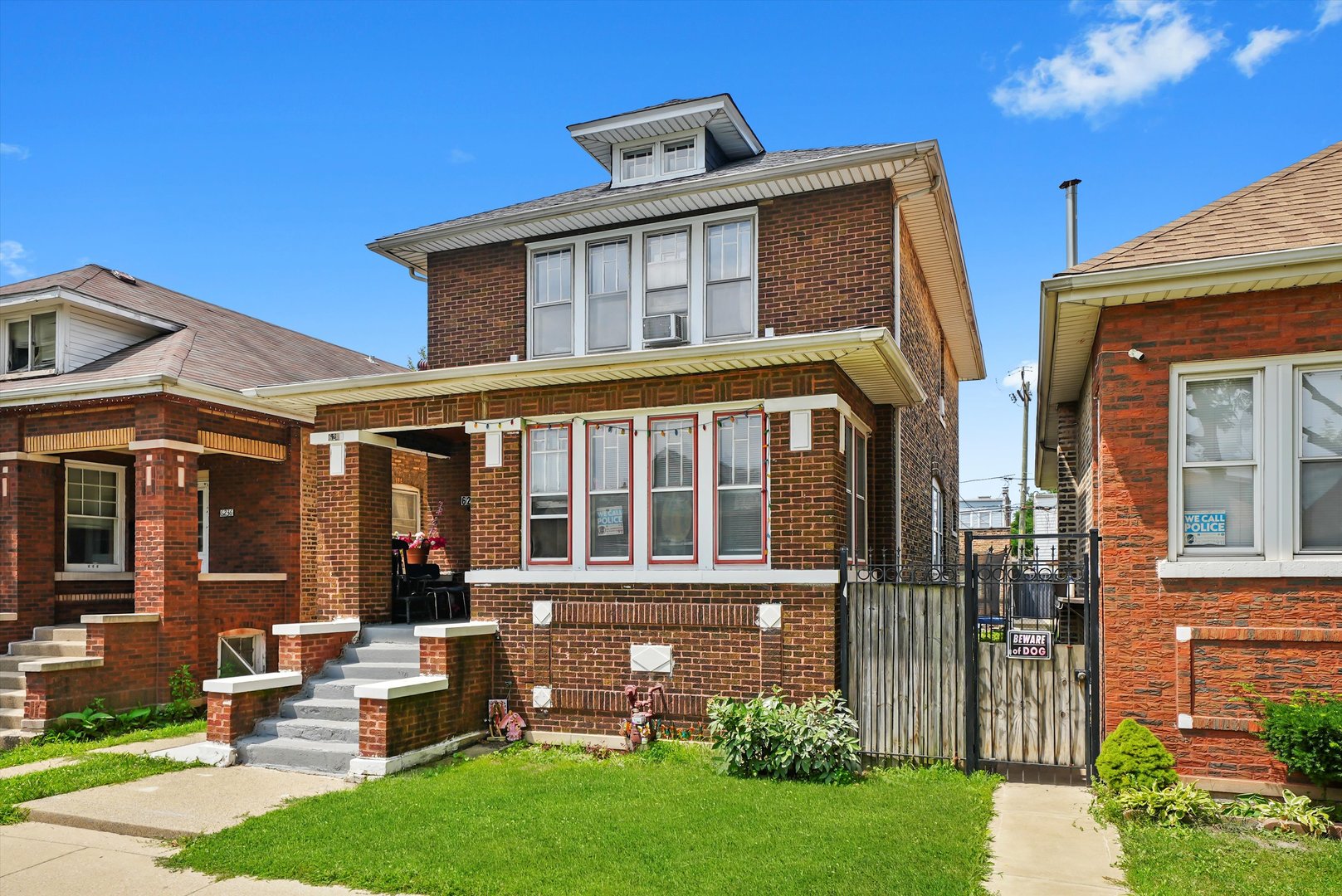 6234 S ALBANY Avenue, Chicago, IL 60629