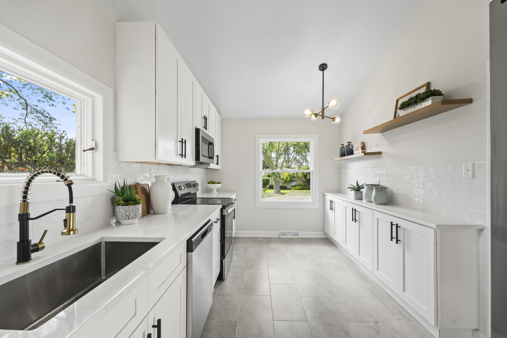 1101 60th Place, Downers Grove, IL 60516