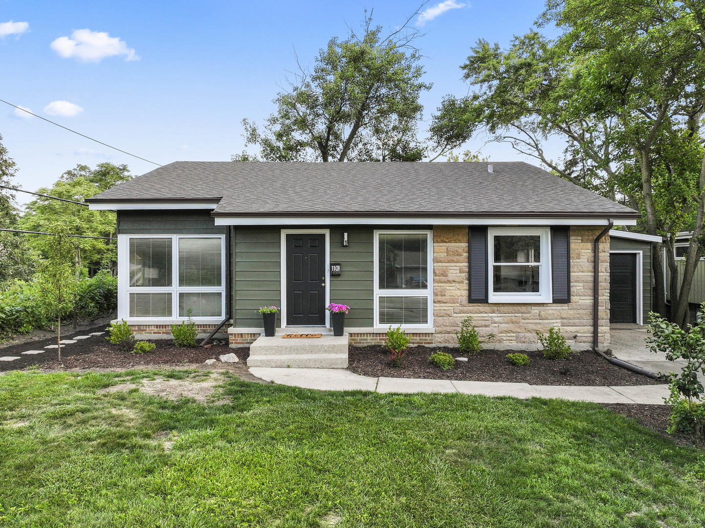 1101 60th Place, Downers Grove, IL 60516