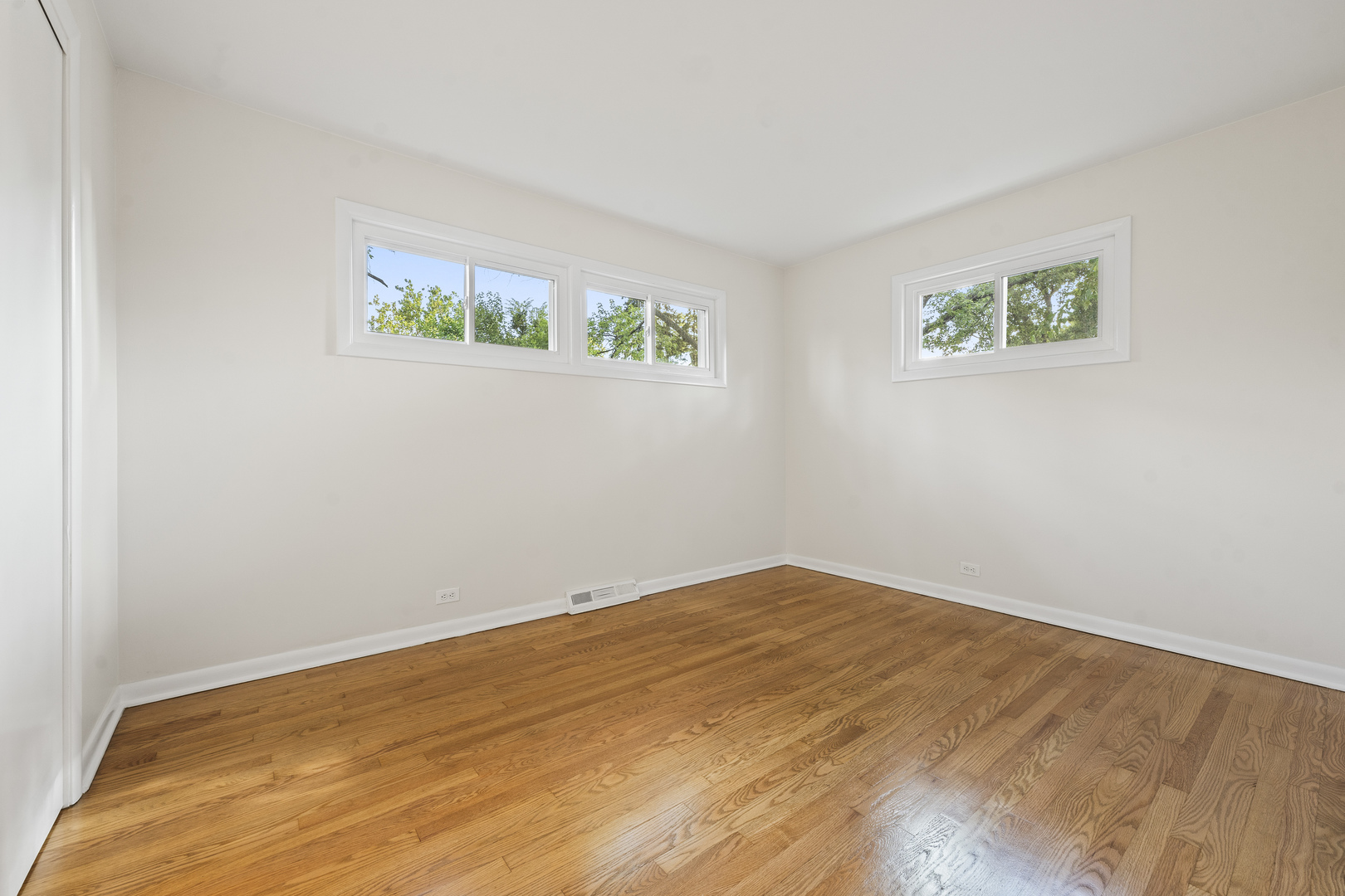 1101 60th Place, Downers Grove, IL 60516