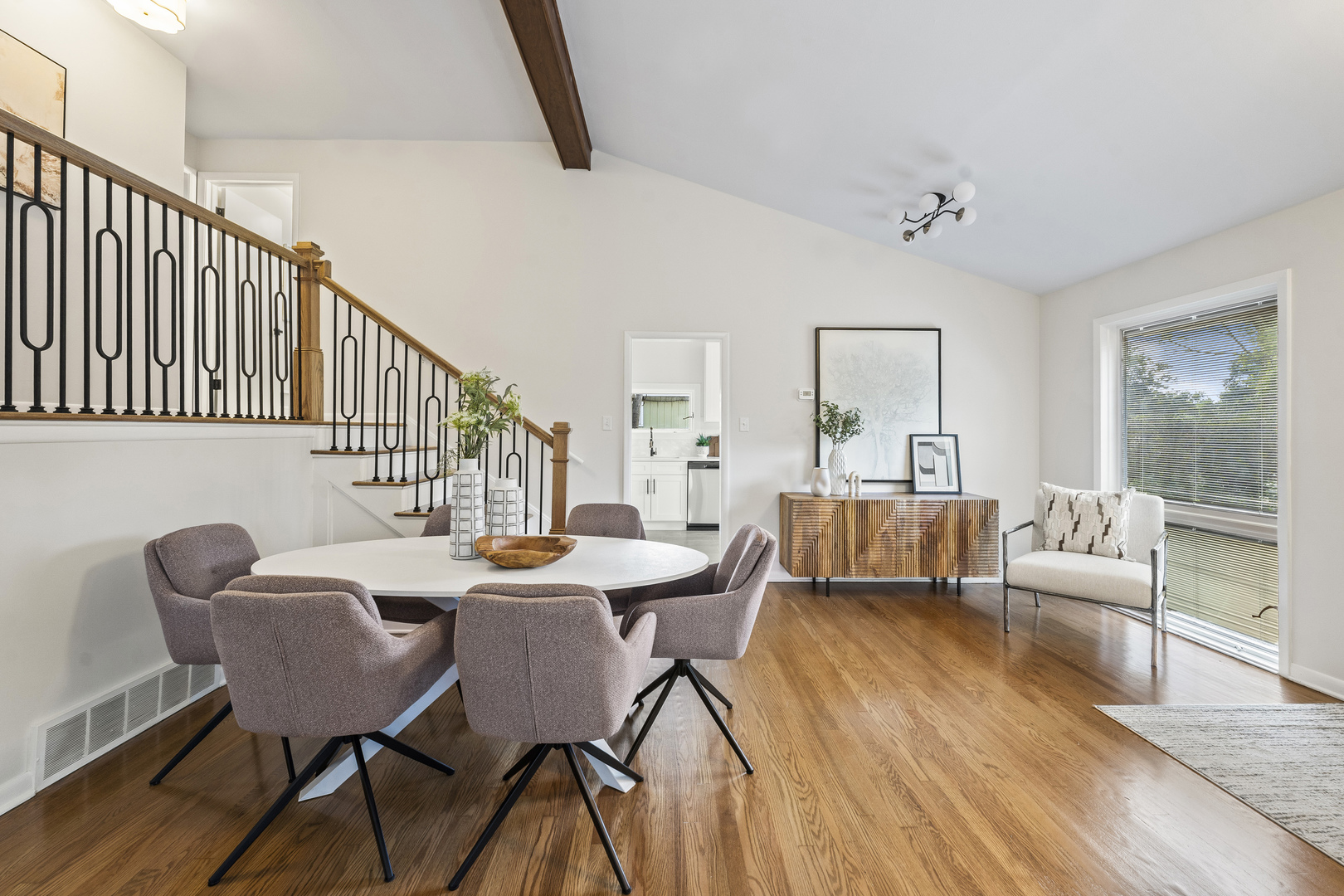 1101 60th Place, Downers Grove, IL 60516