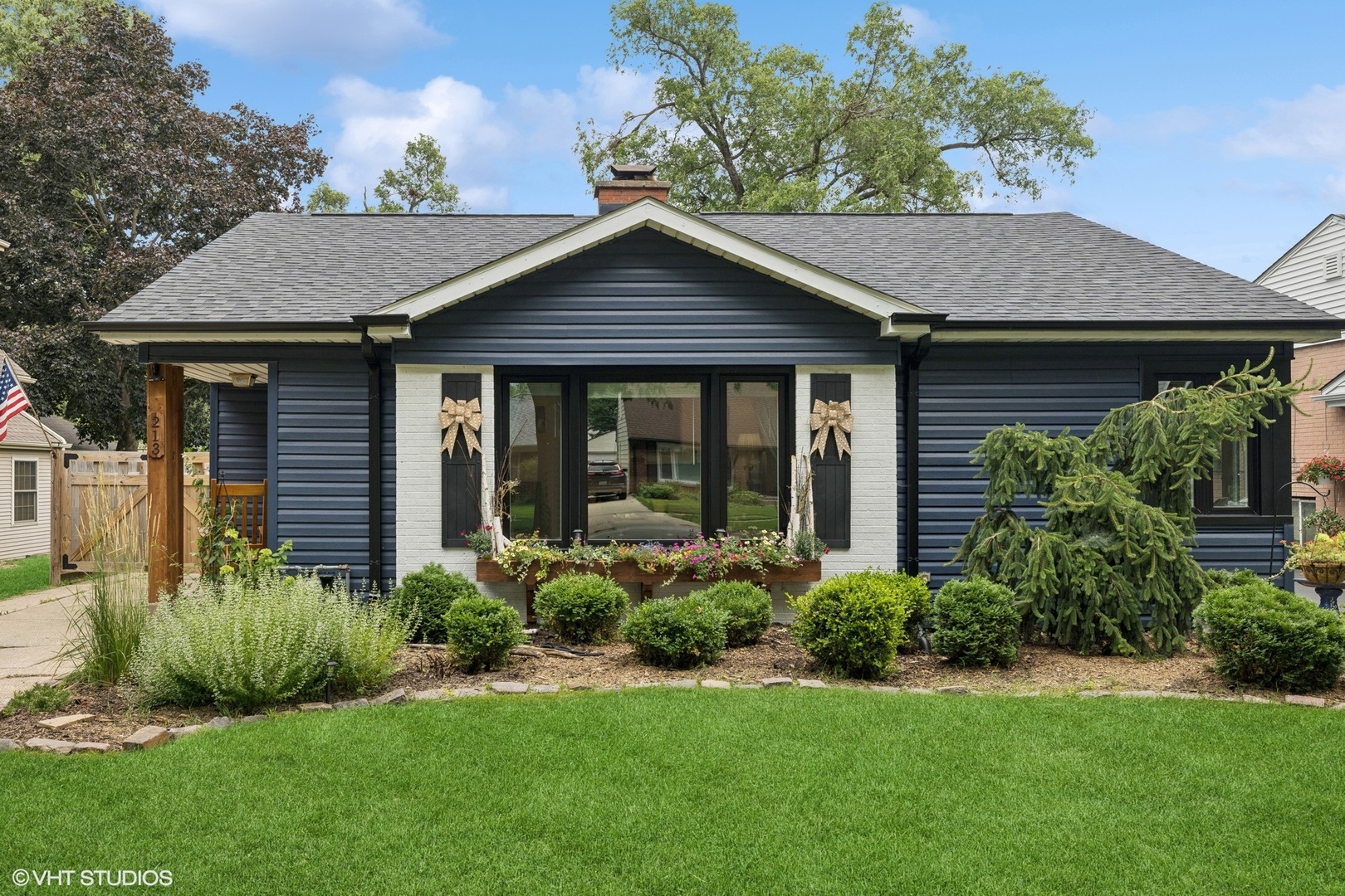213 S Owen Street, Mount Prospect, IL 60056