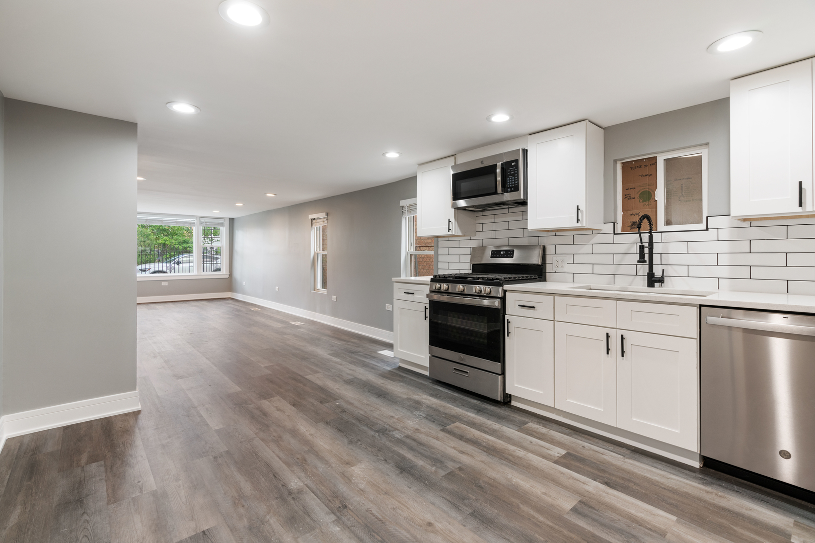 4624 N Springfield Avenue, Chicago, IL 60625