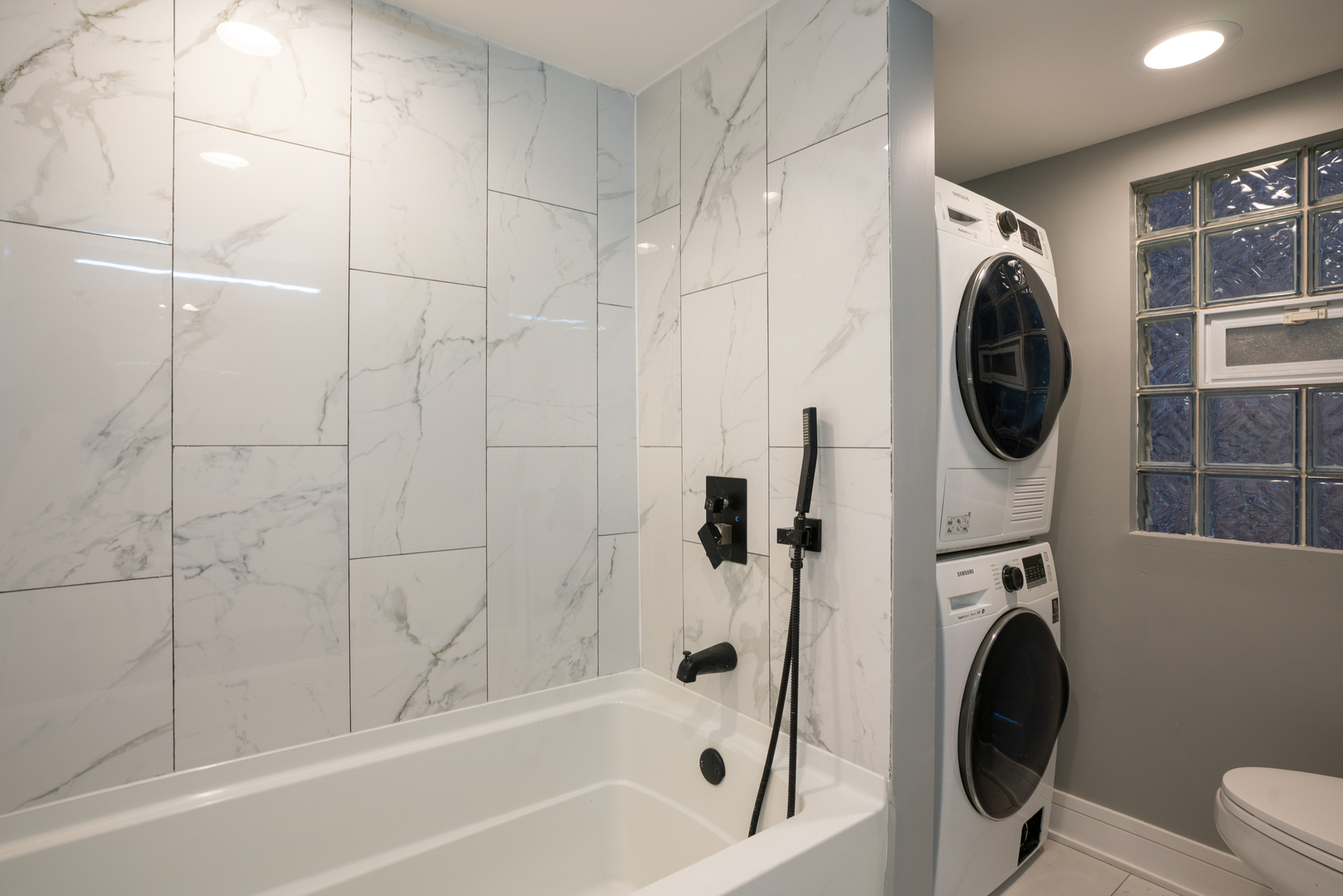 4624 N Springfield Avenue, Chicago, IL 60625