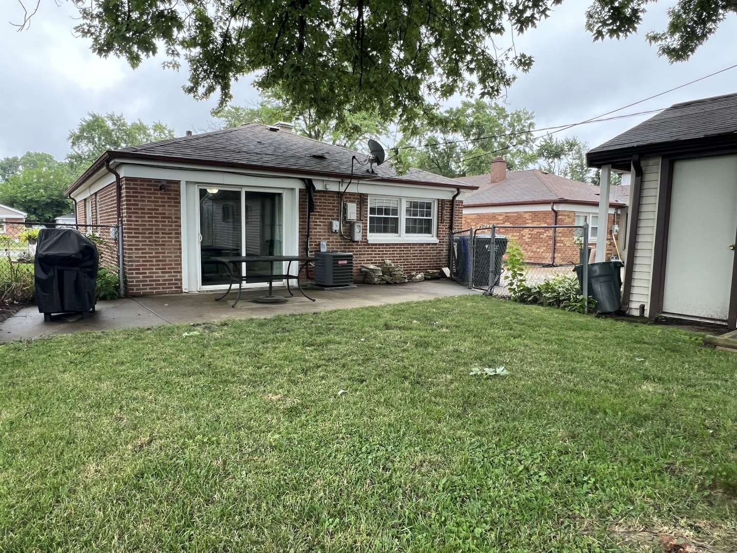 11700 Meadow Lane Drive, Merrionette Park, IL 60803