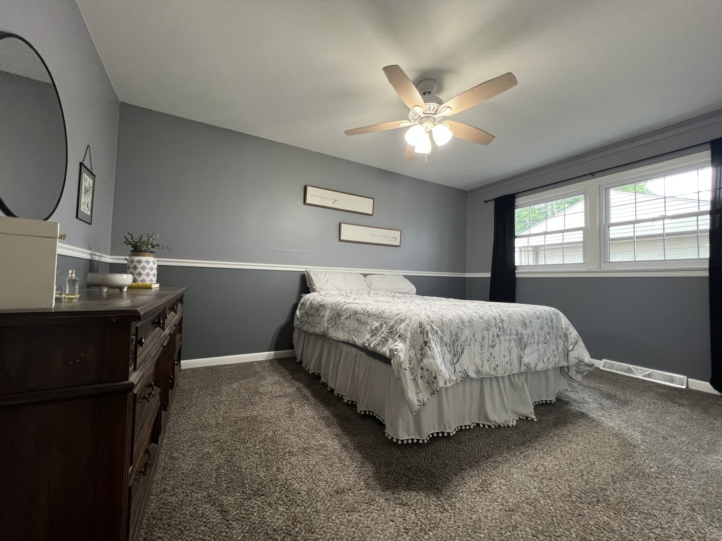 11700 Meadow Lane Drive, Merrionette Park, IL 60803