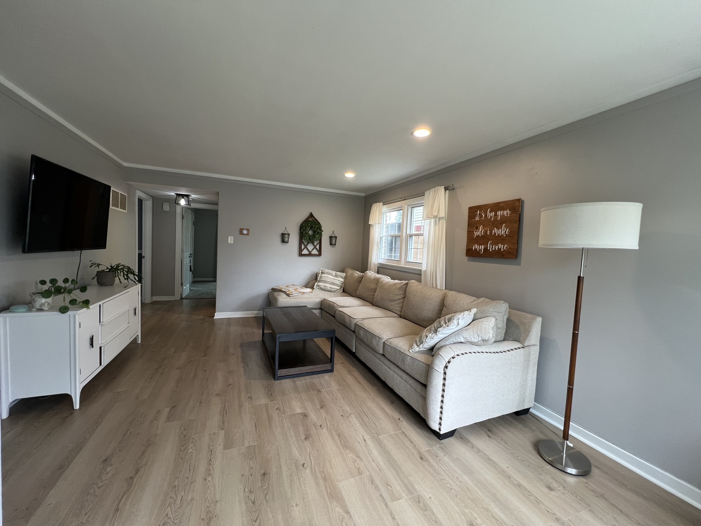 11700 Meadow Lane Drive, Merrionette Park, IL 60803