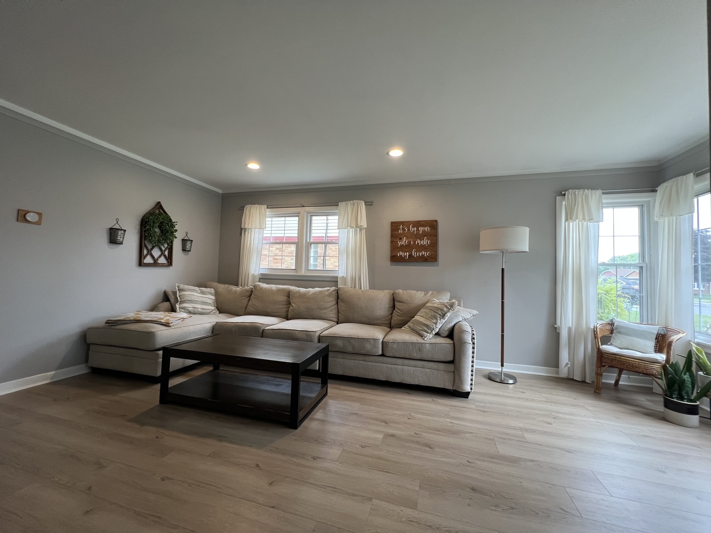 11700 Meadow Lane Drive, Merrionette Park, IL 60803