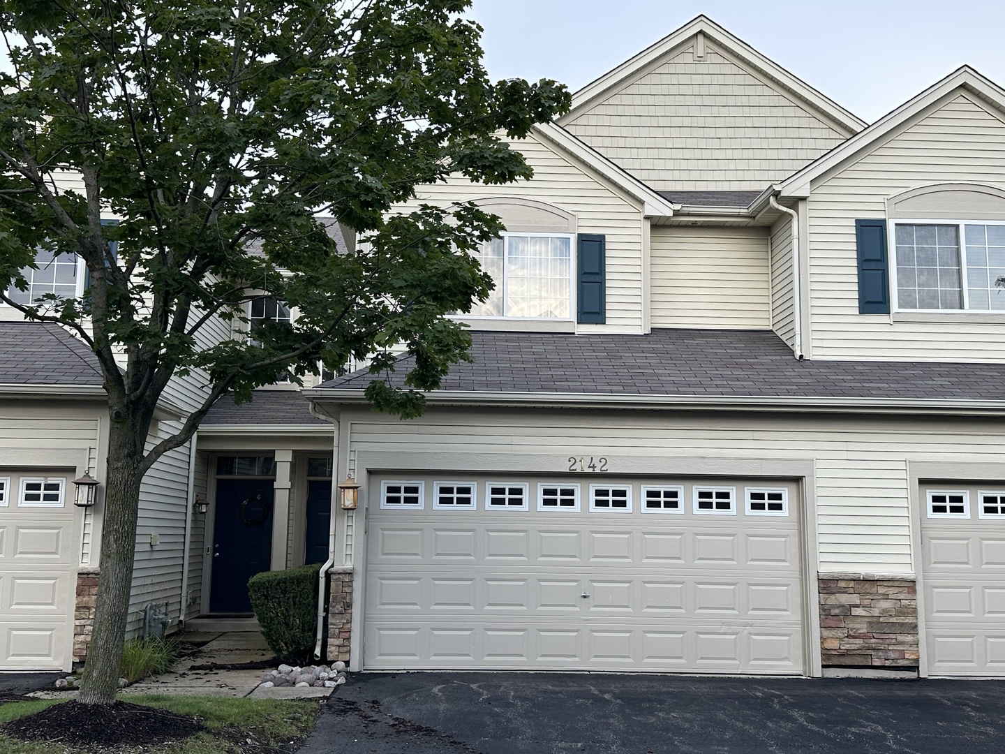 2142 Gallant Fox Circle #1, Montgomery, IL 60538