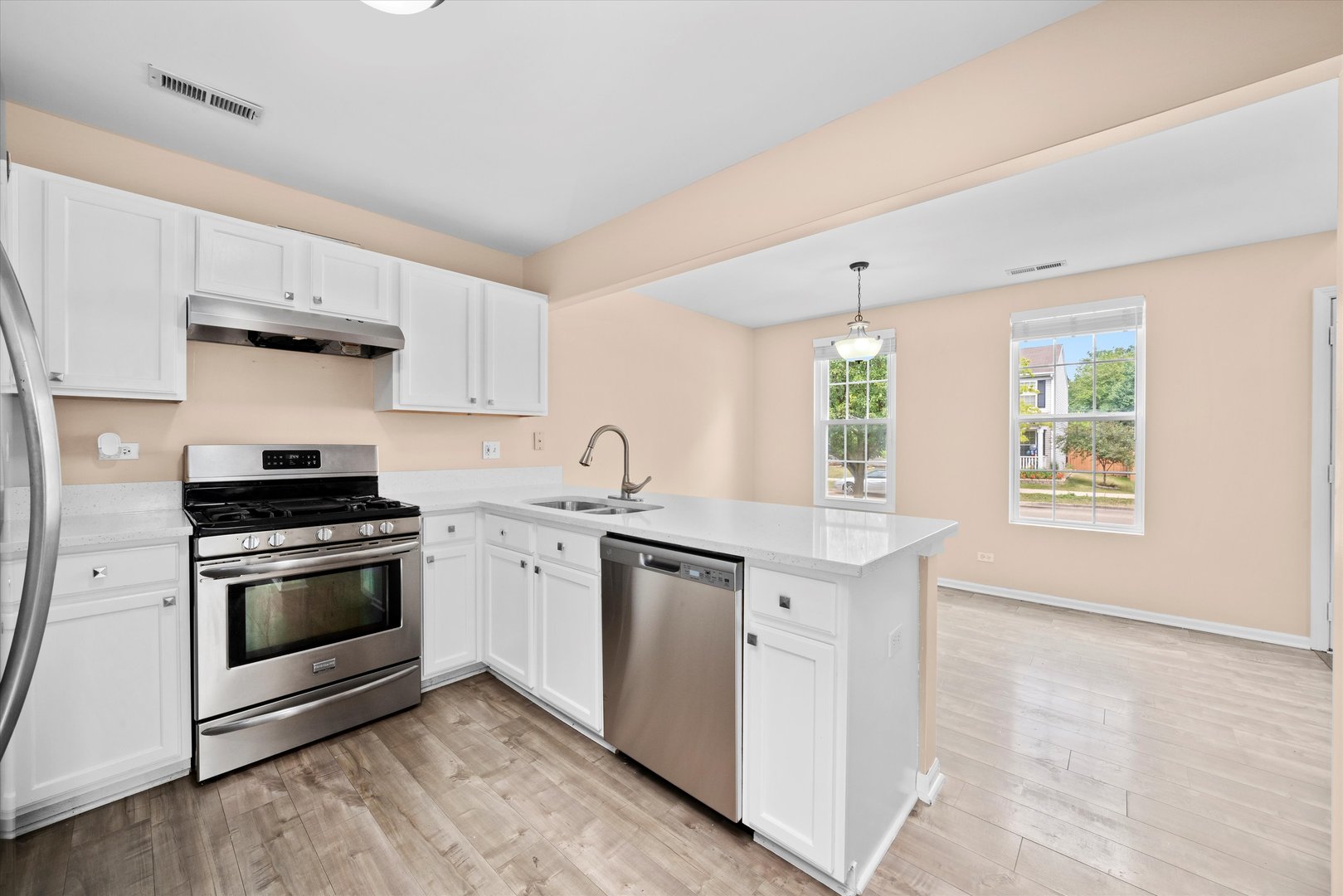 995 Serendipity Drive, Aurora, IL 60504