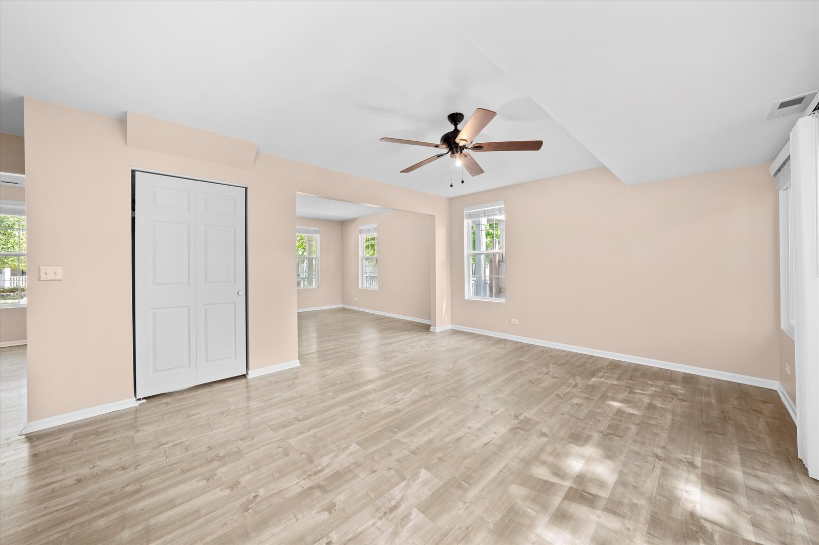 995 Serendipity Drive, Aurora, IL 60504