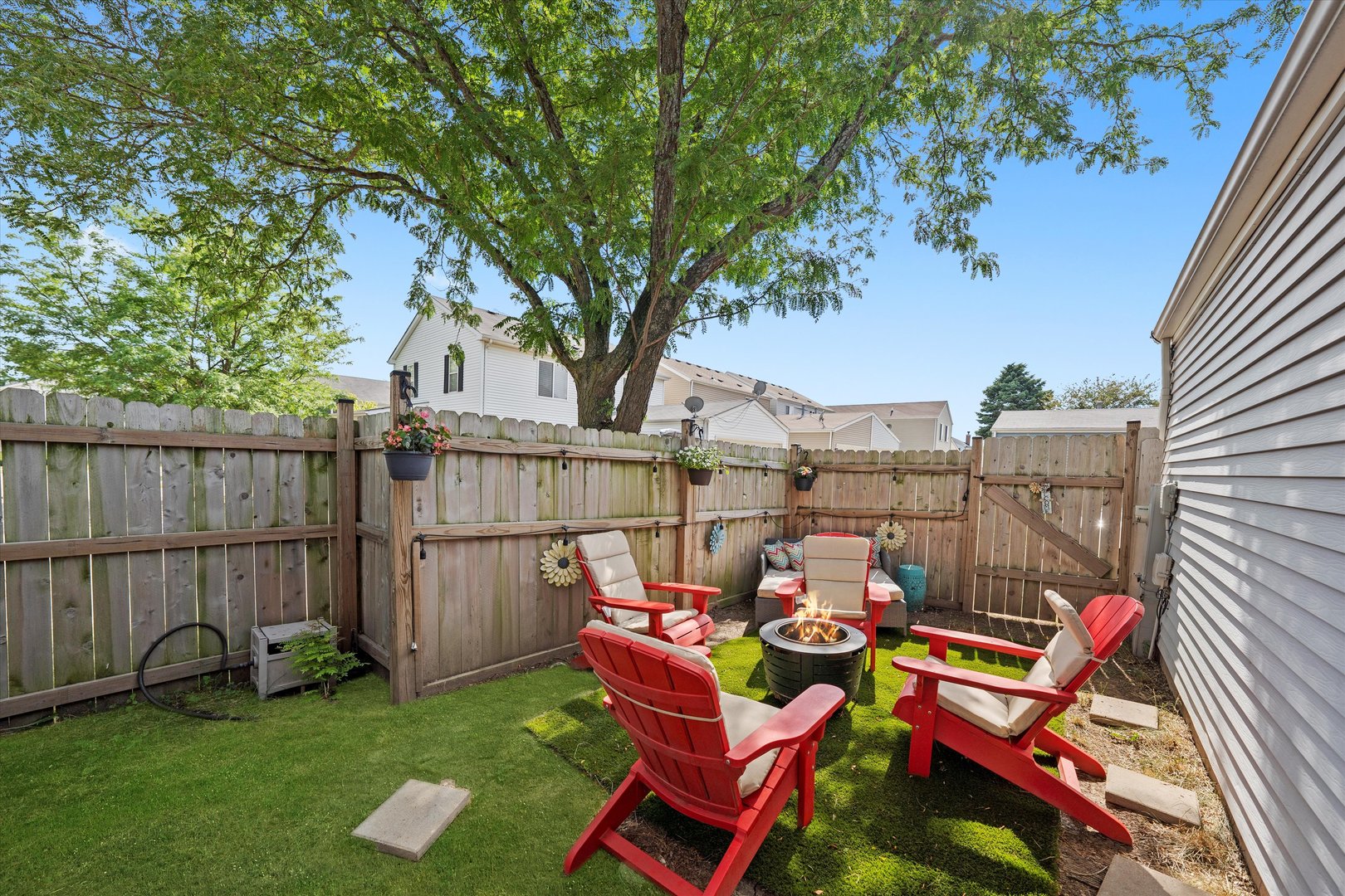995 Serendipity Drive, Aurora, IL 60504