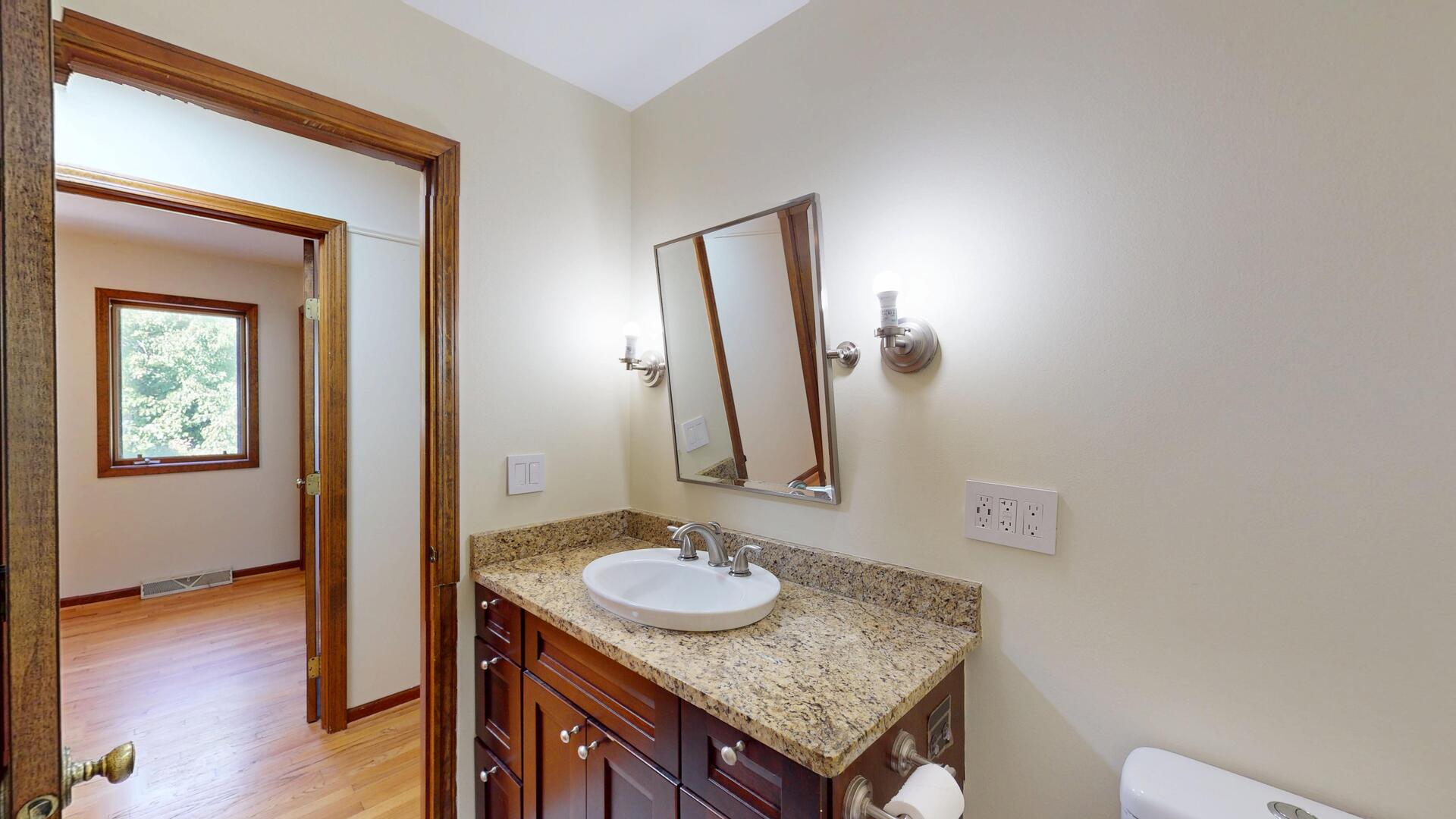 6 Saddlewood Court, Sugar Grove, IL 60554