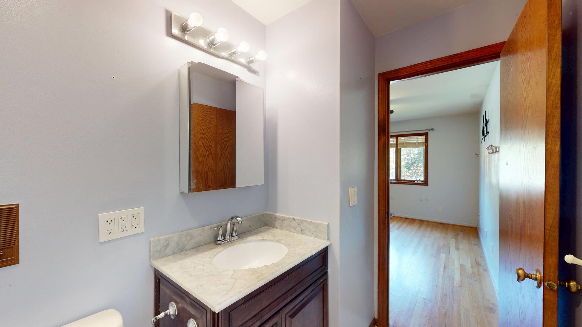 6 Saddlewood Court, Sugar Grove, IL 60554