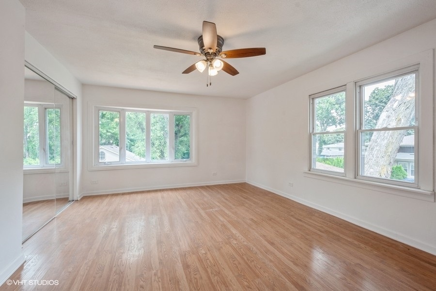 972 HOWARD Avenue, Des Plaines, IL 60018