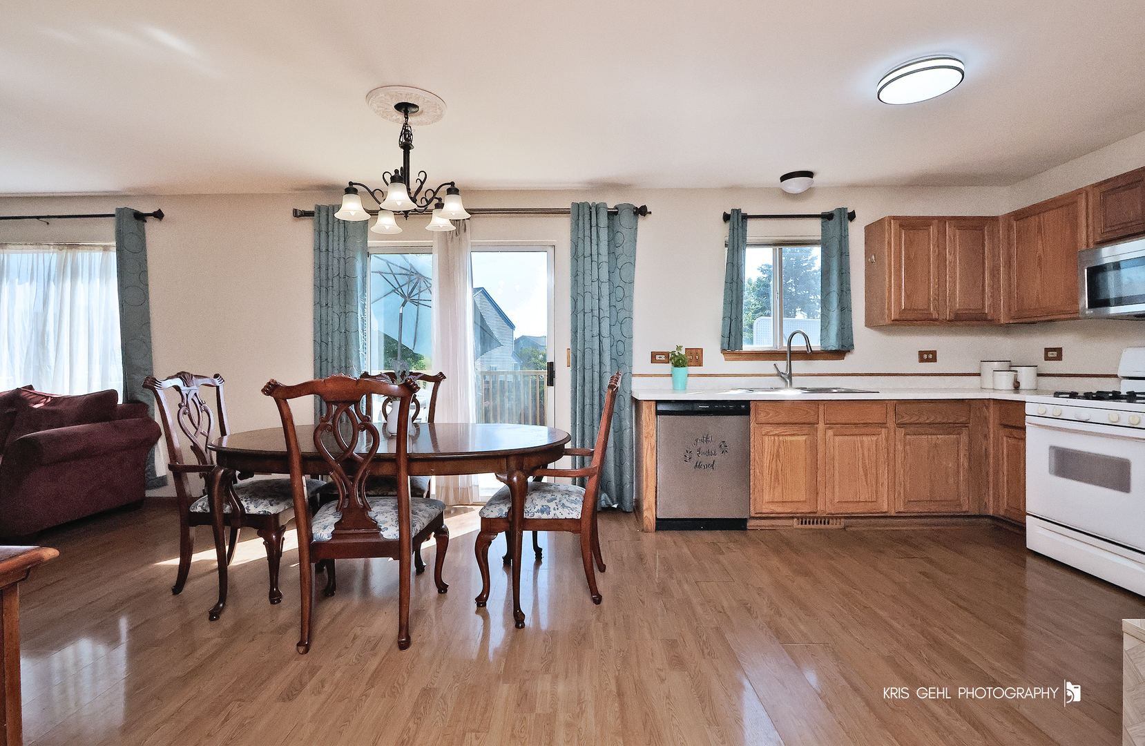 2227 N Quaker Hollow Lane, Round Lake Beach, IL 60073