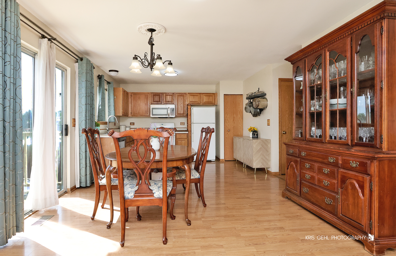 2227 N Quaker Hollow Lane, Round Lake Beach, IL 60073