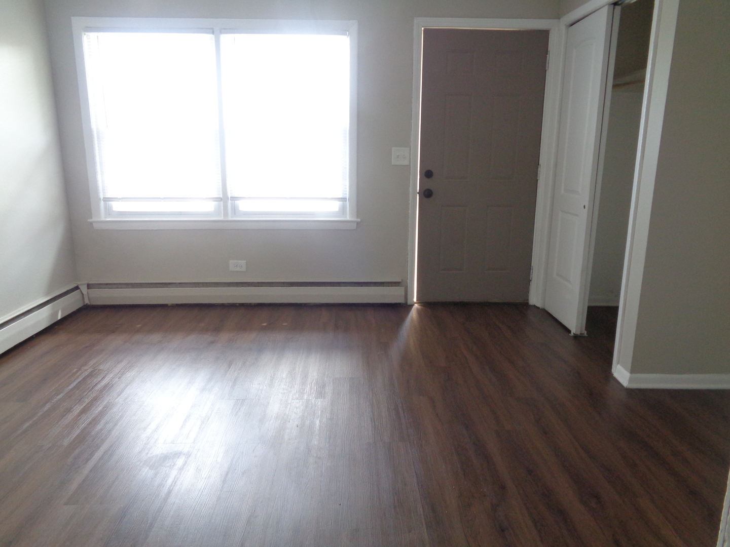 1340 N main Street #D7, Wheaton, IL 60187