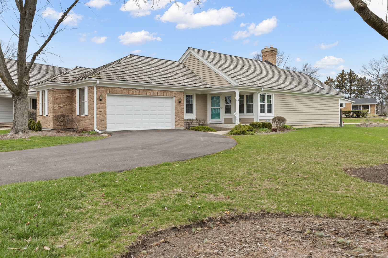 401 Park Barrington Drive, Barrington, IL 60010