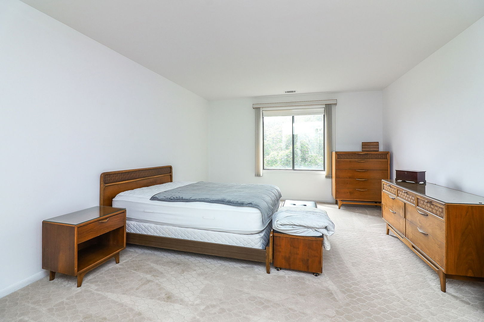 709 79th Street #307, Darien, IL 60561
