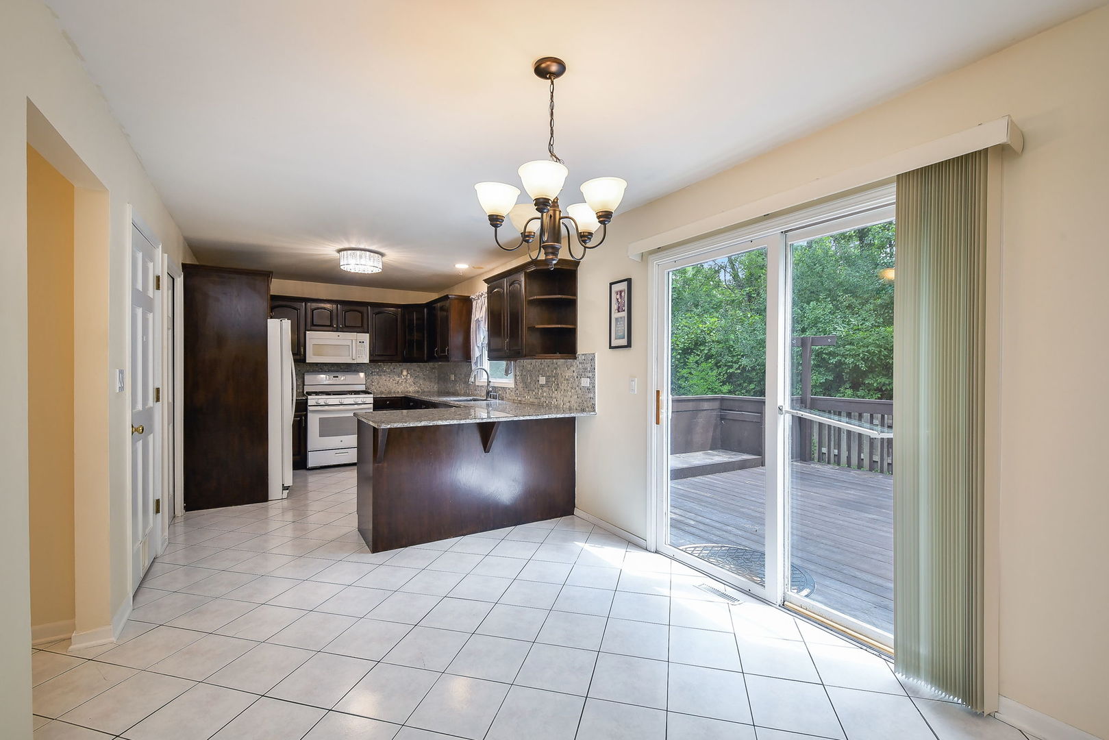 339 Windsor Drive, Bartlett, IL 60103