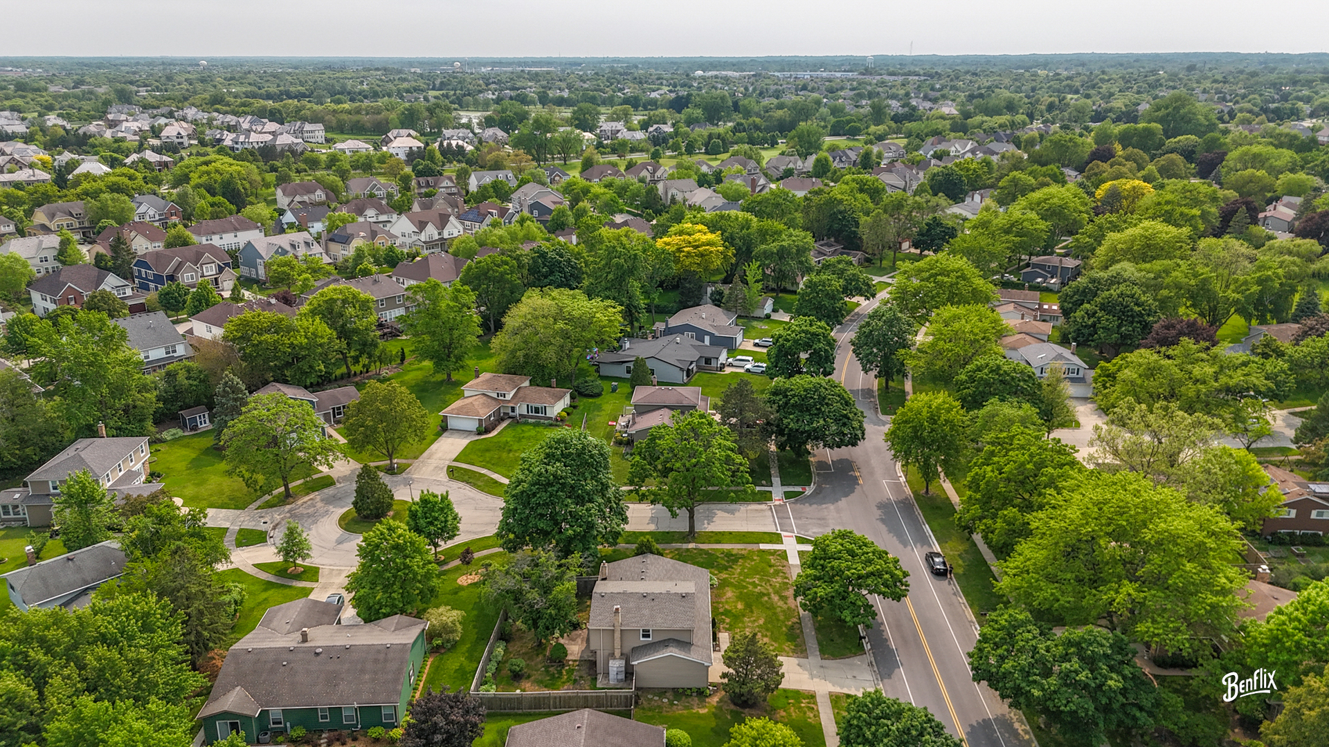 311 Greentree Parkway, Libertyville, IL 60048