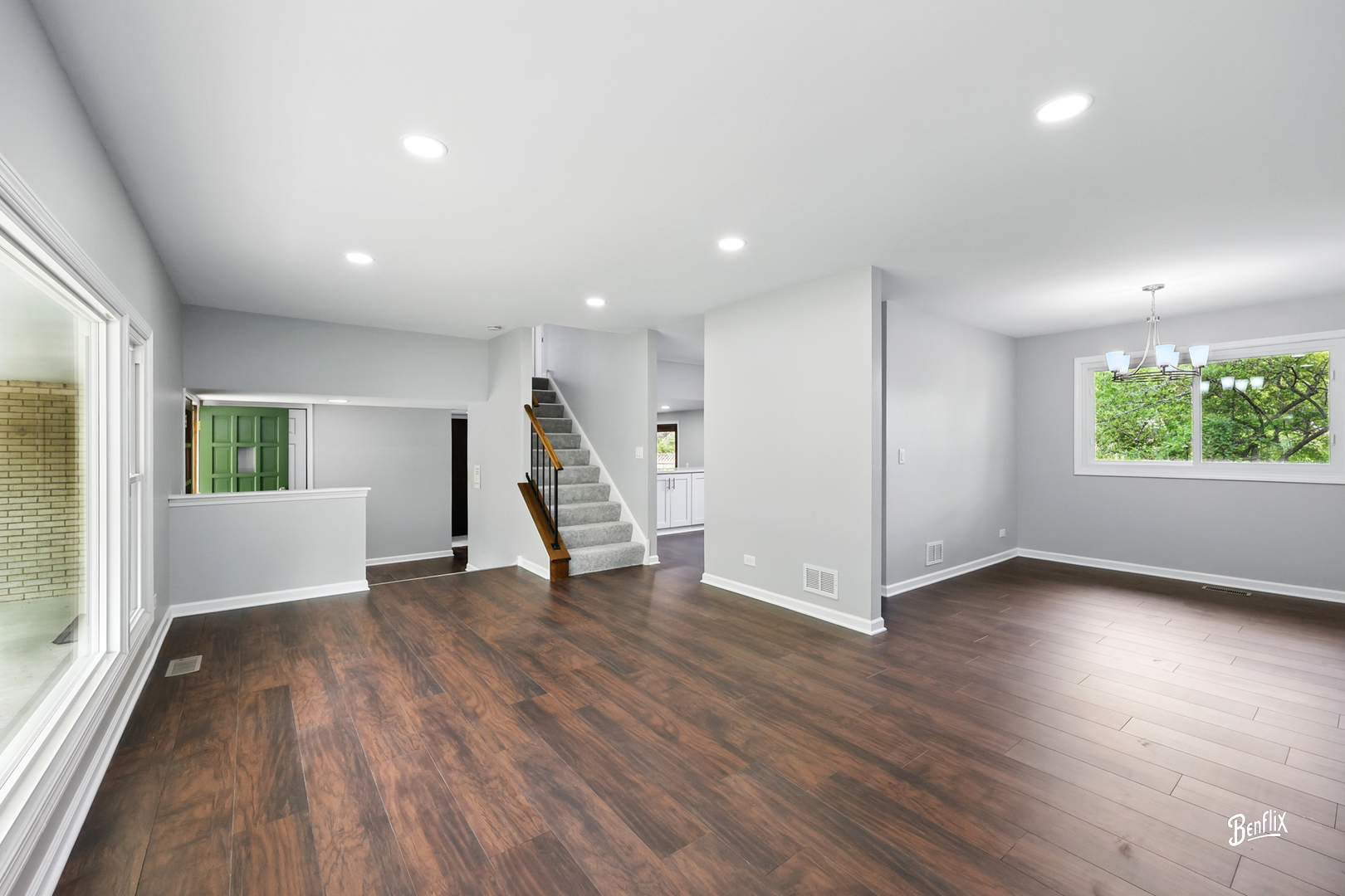 311 Greentree Parkway, Libertyville, IL 60048