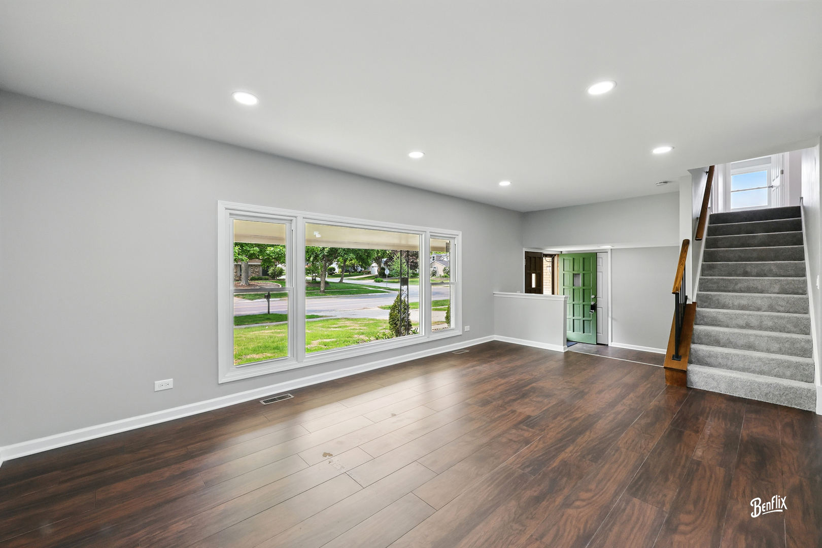 311 Greentree Parkway, Libertyville, IL 60048