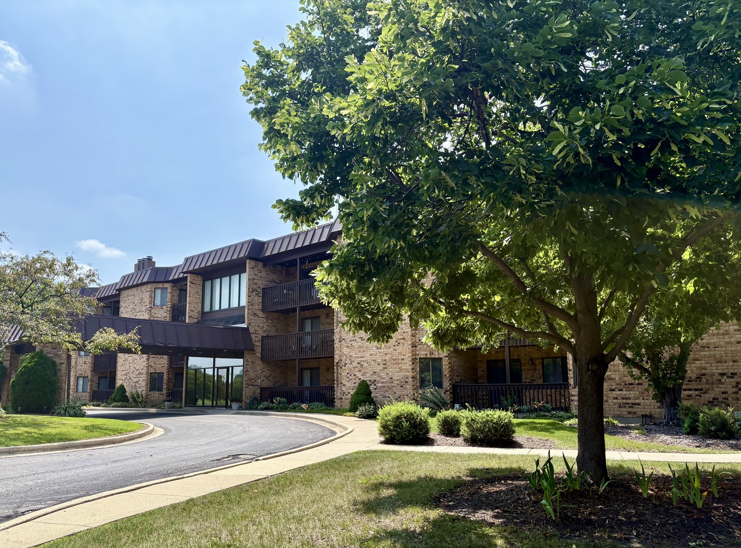 2880 Torrey Pine Lane #2F, Lisle, IL 60532