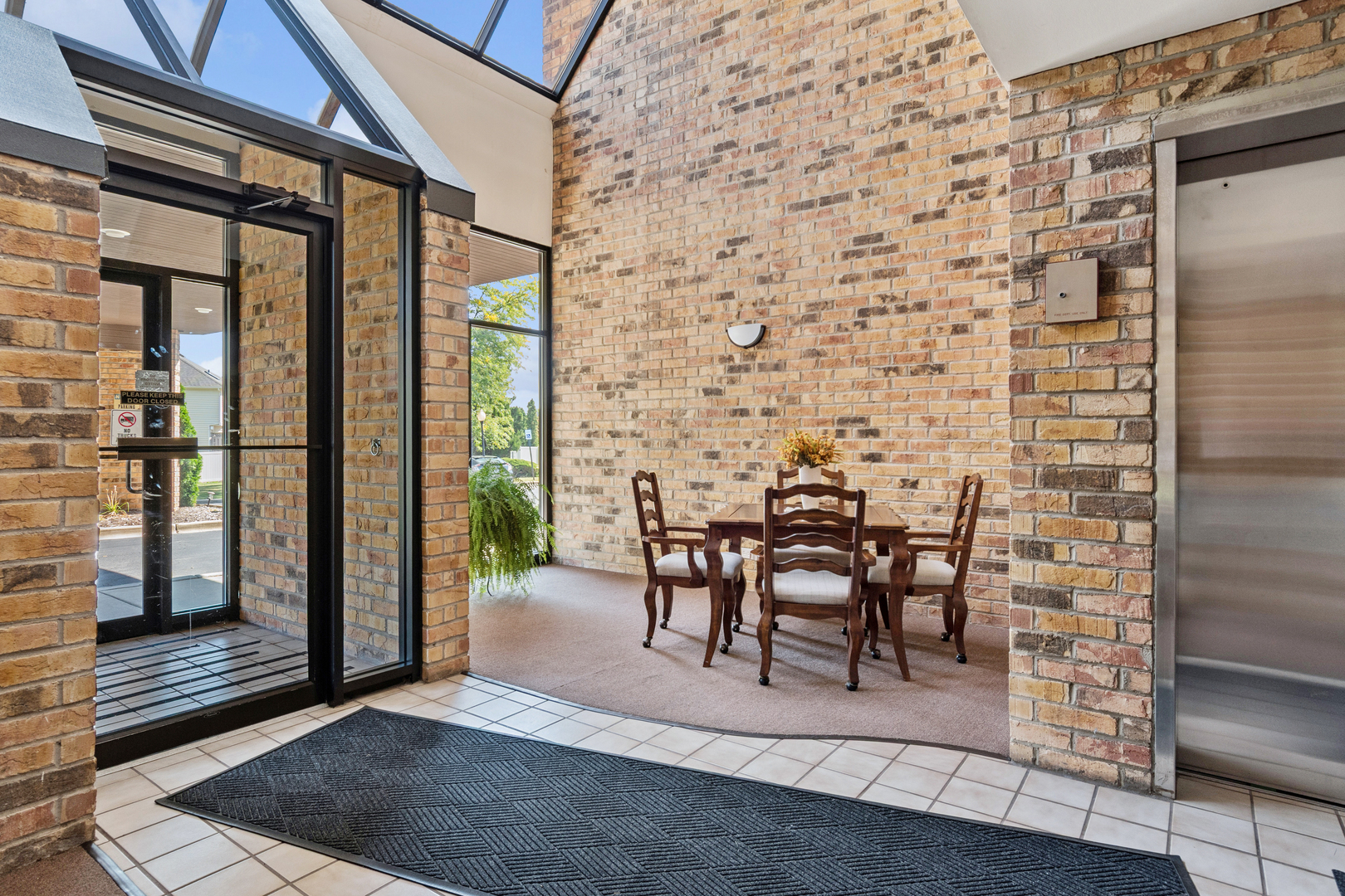 2880 Torrey Pine Lane #2F, Lisle, IL 60532