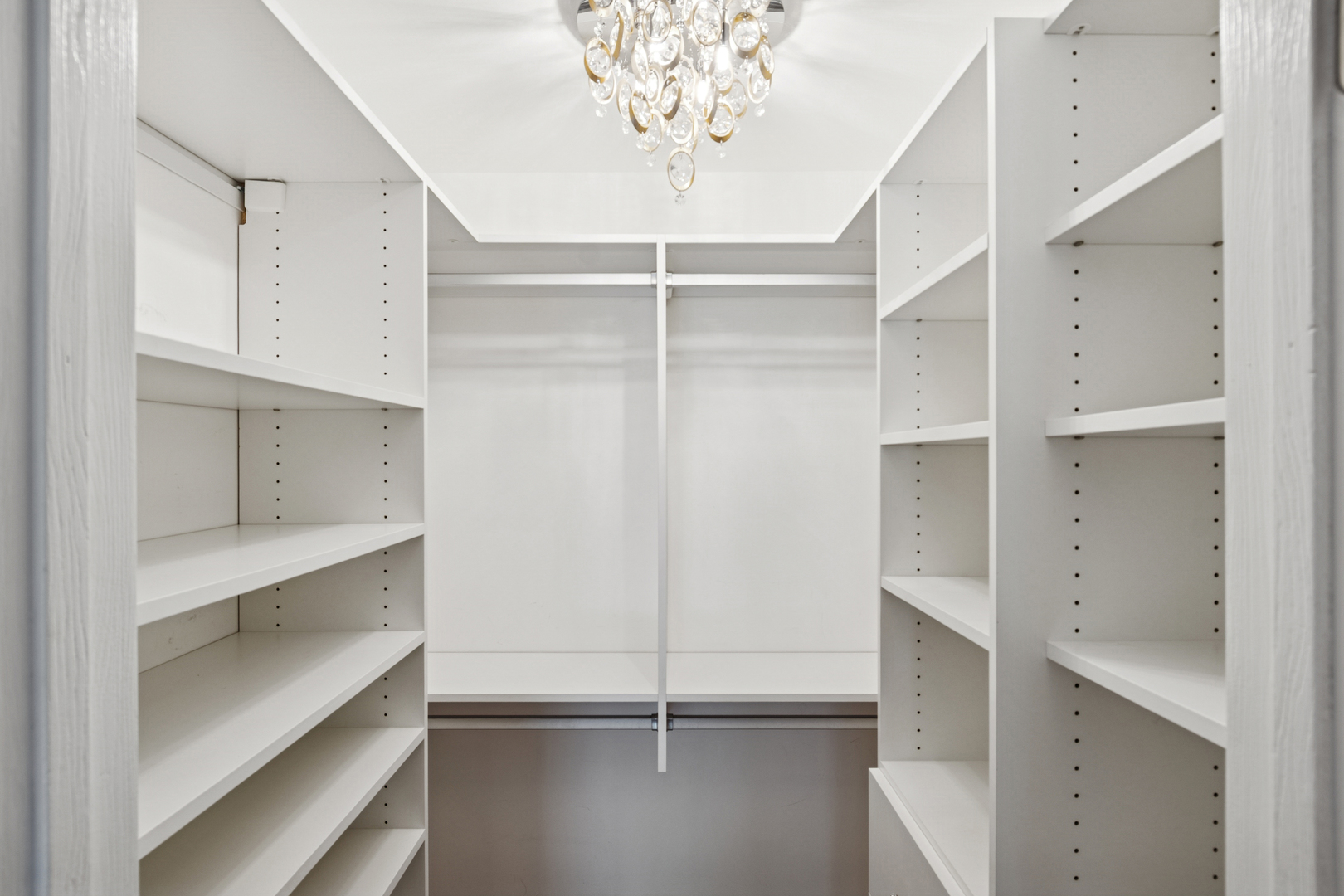 2880 Torrey Pine Lane #2F, Lisle, IL 60532