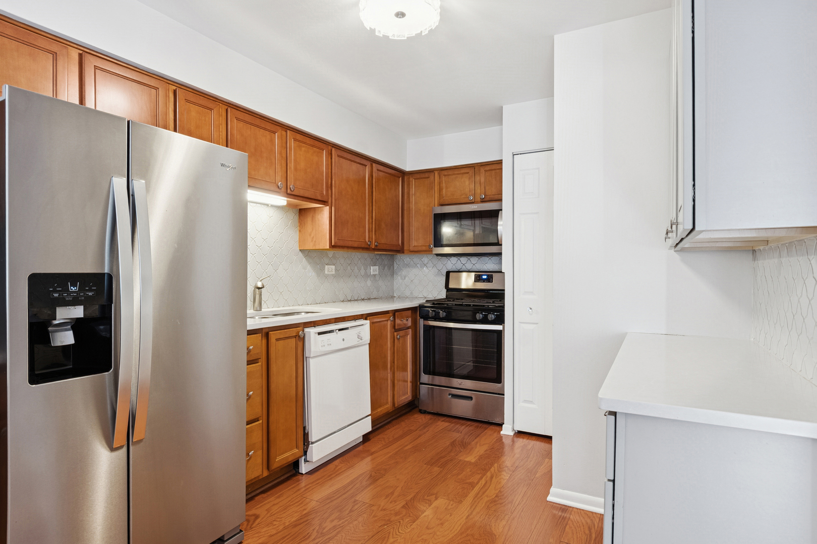 2880 Torrey Pine Lane #2F, Lisle, IL 60532