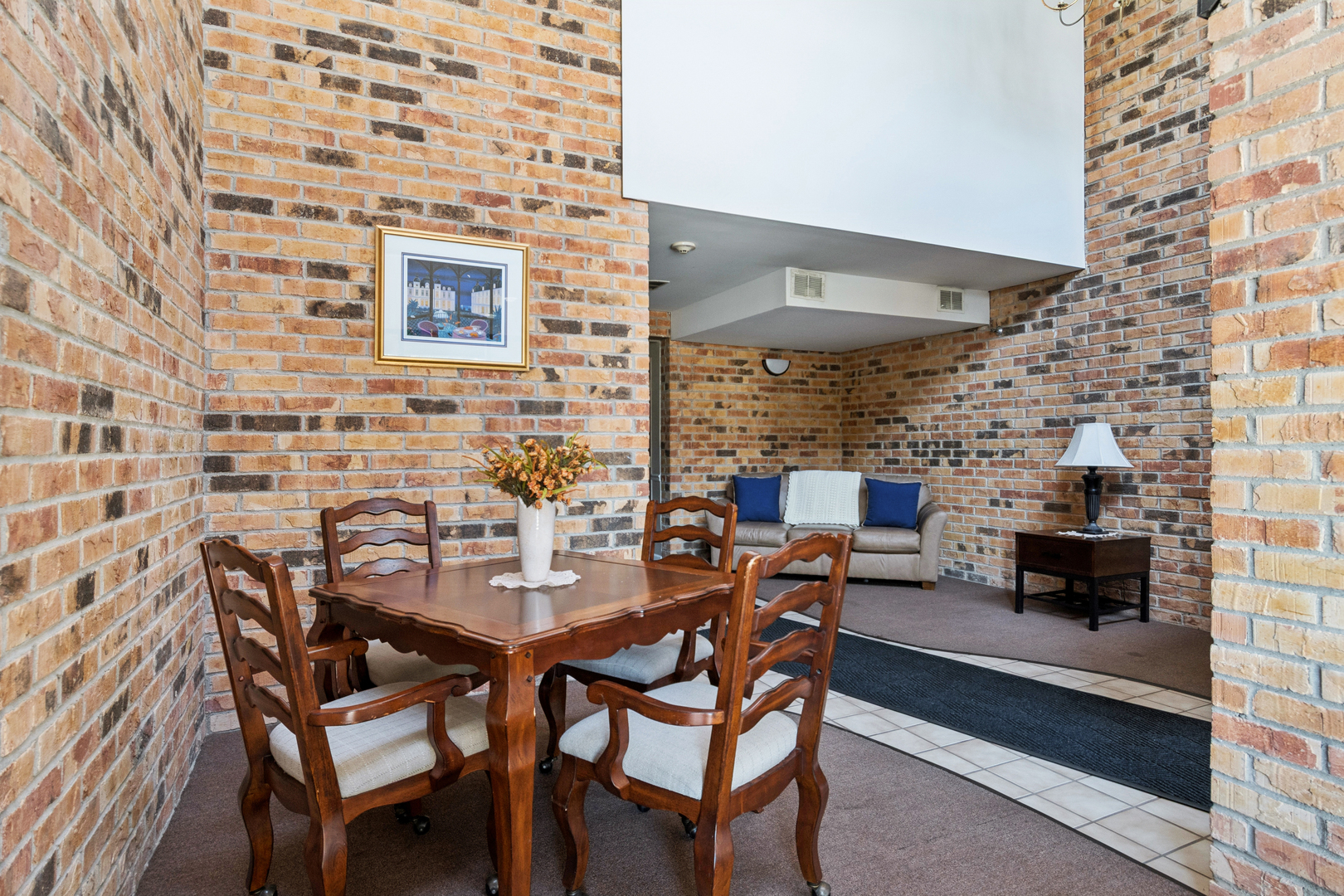 2880 Torrey Pine Lane #2F, Lisle, IL 60532