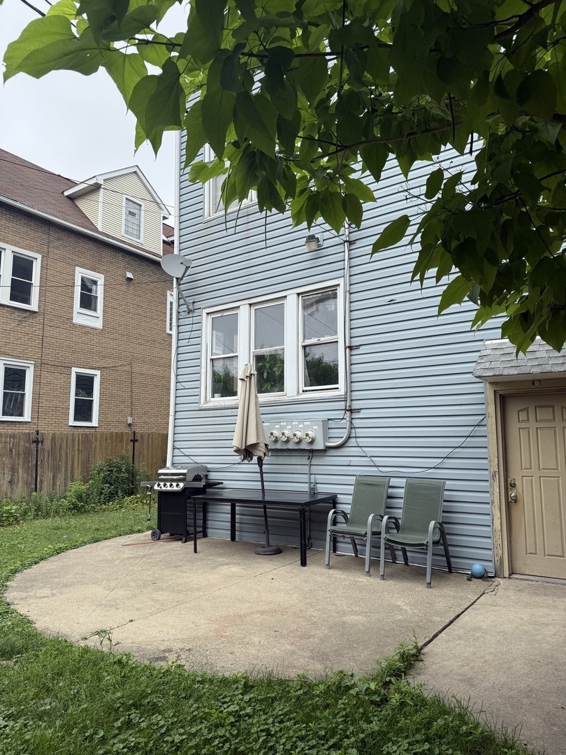 2826 N Rockwell Street, Chicago, IL 60618