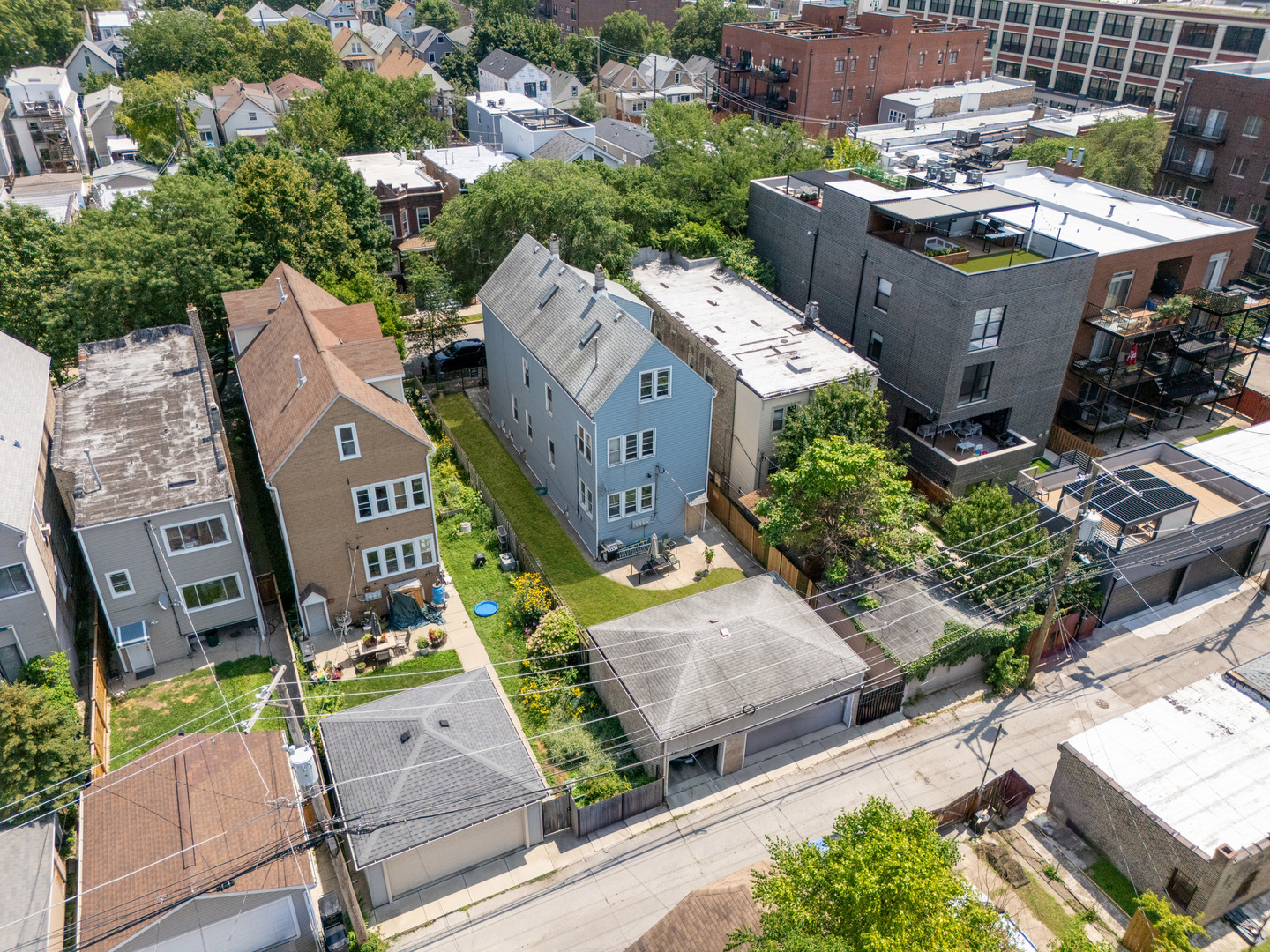 2826 N Rockwell Street, Chicago, IL 60618