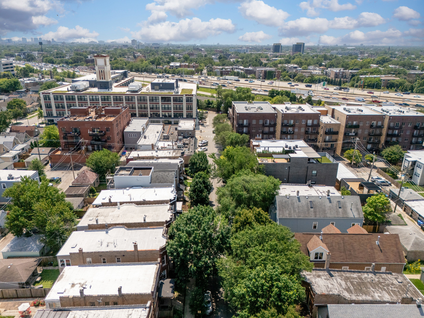 2826 N Rockwell Street, Chicago, IL 60618