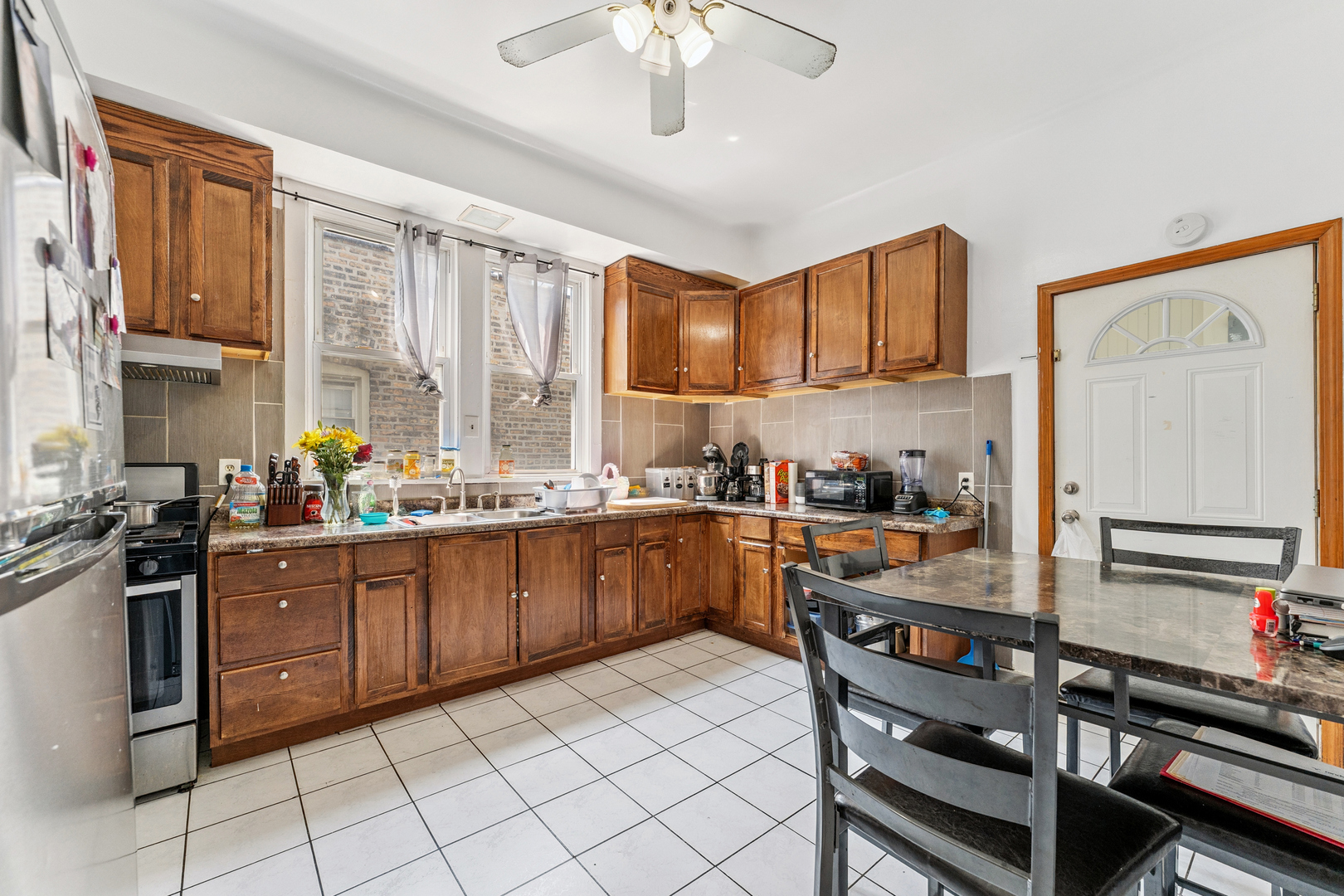 2826 N Rockwell Street, Chicago, IL 60618
