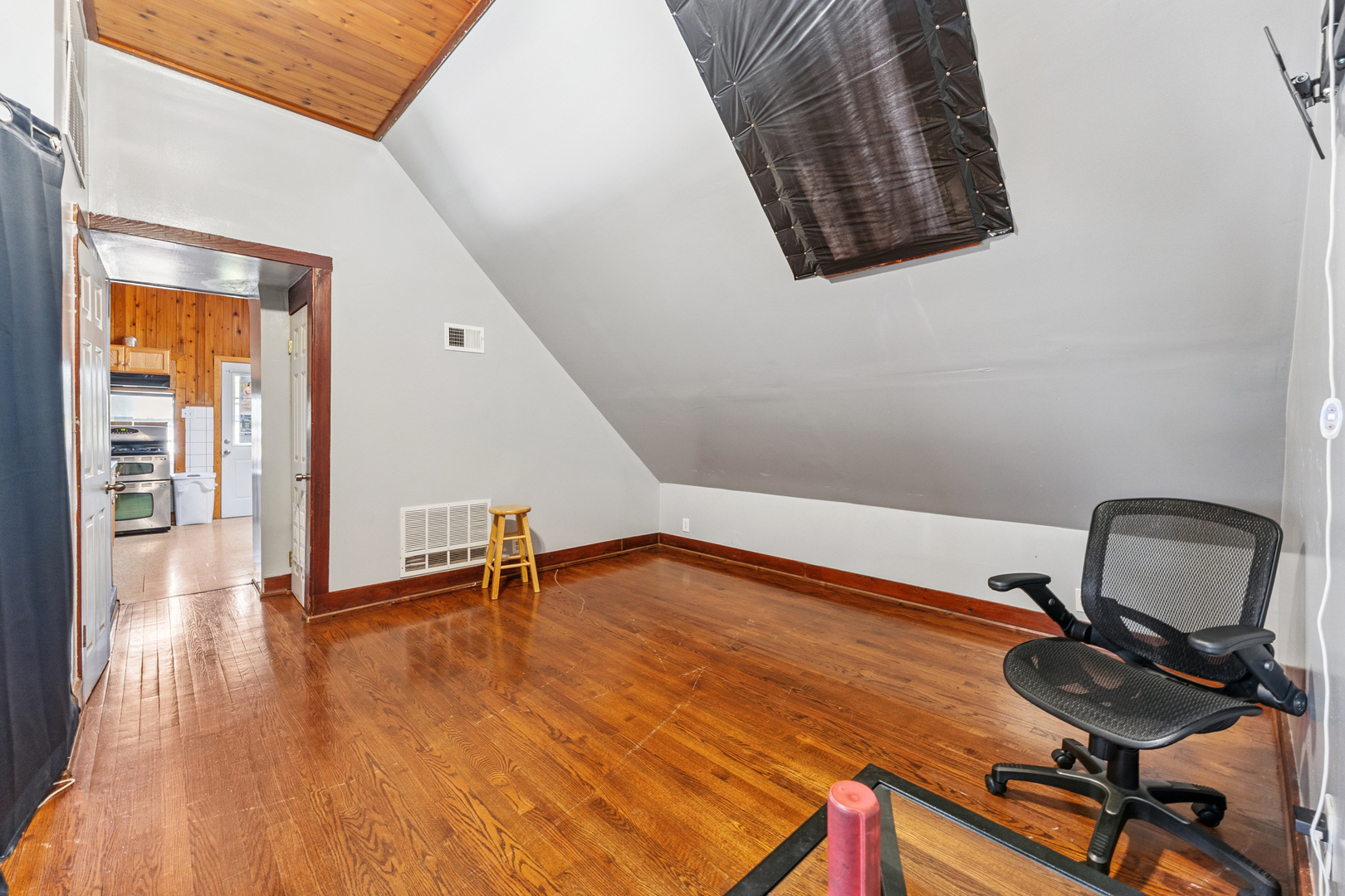 2826 N Rockwell Street, Chicago, IL 60618