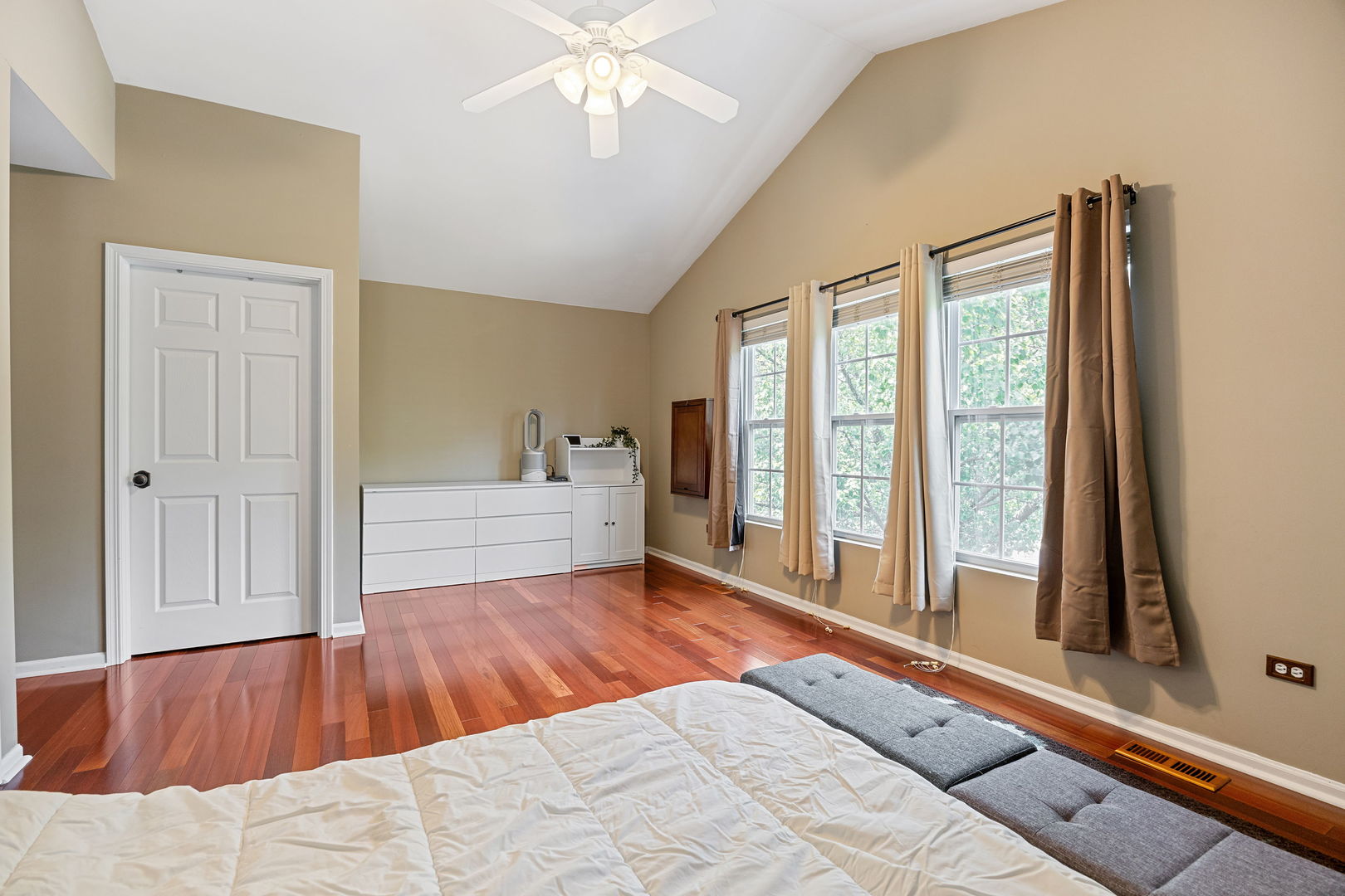 1521 Envee Drive, Bolingbrook, IL 60490