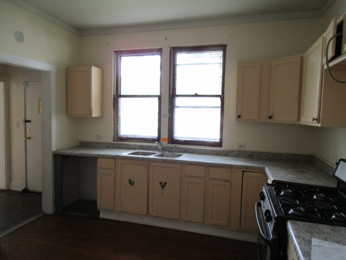 5028 W 32nd Street, Cicero, IL 60804